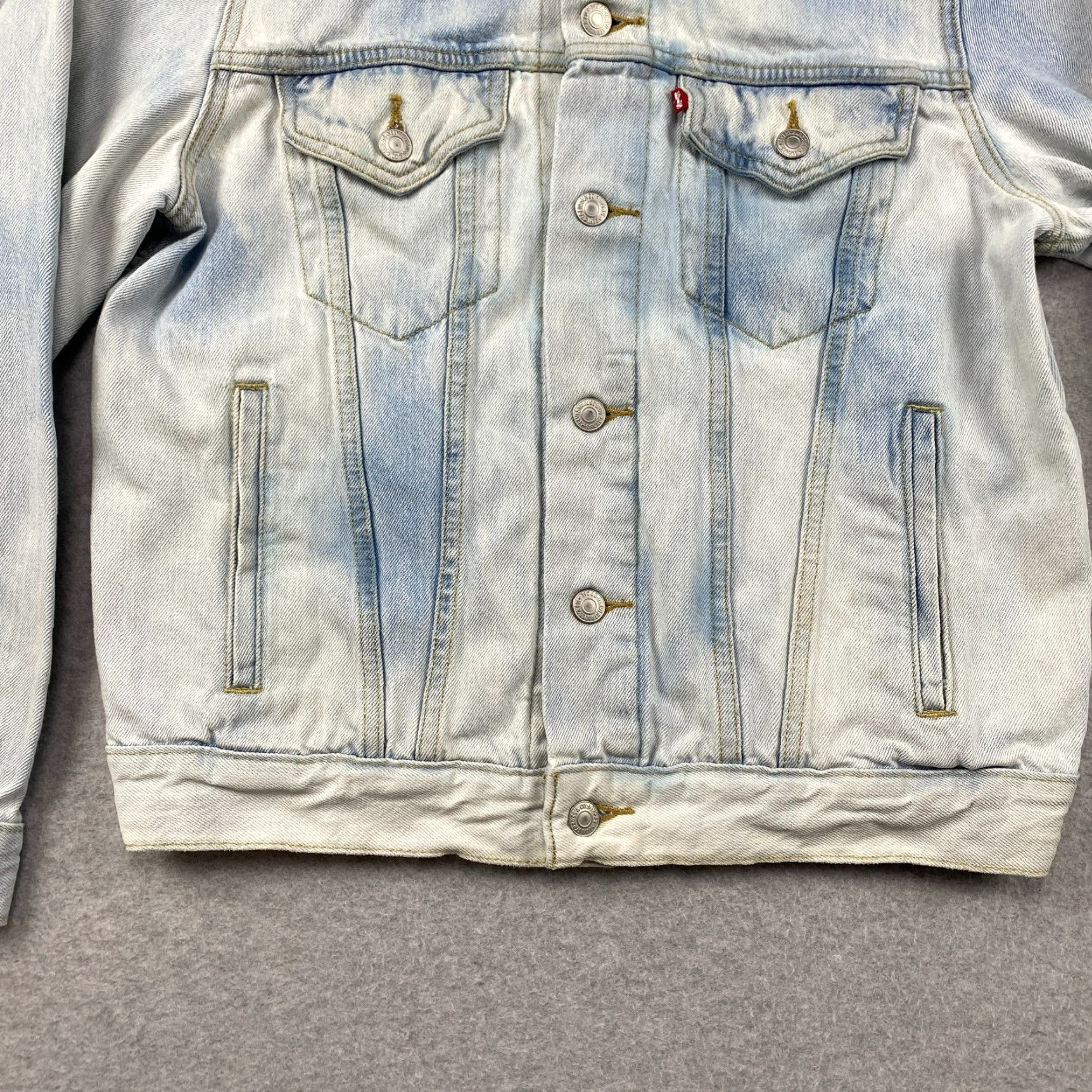 Levi's Levi's Trucker Jacket Mens Small S Vintage Fit Acid Wash Denim Button Up Pockets Blue Size US S / EU 44-46 / 1 - 3 Thumbnail
