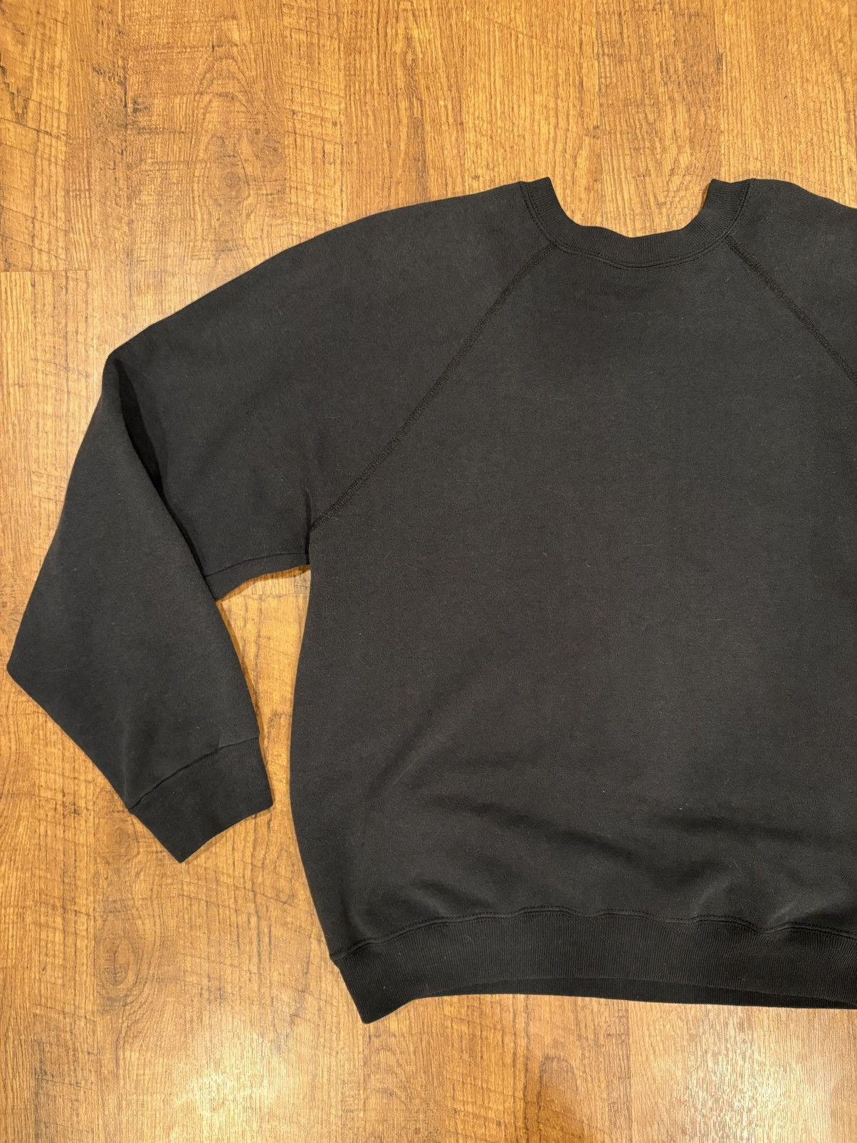 Vintage Rare Vintage 80’s Oakland Raiders Snoopy Crewneck -Size L Size US L / EU 52-54 / 3 - 9 Thumbnail