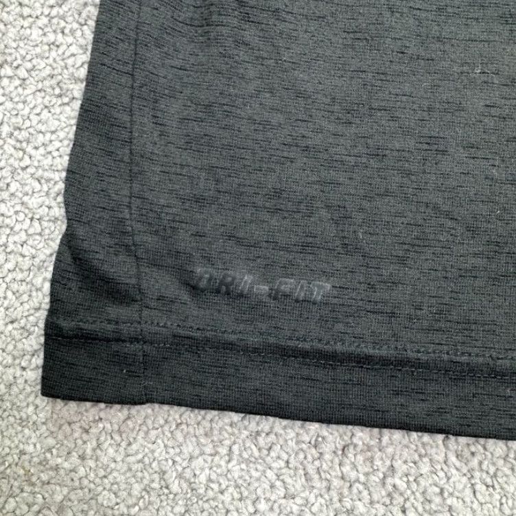 Nike Nike Dri-Fit Active T-Shirt Mens Medium Gray Short Sleeve Crew Neck Athletic Tee Size US M / EU 48-50 / 2 - 3 Thumbnail