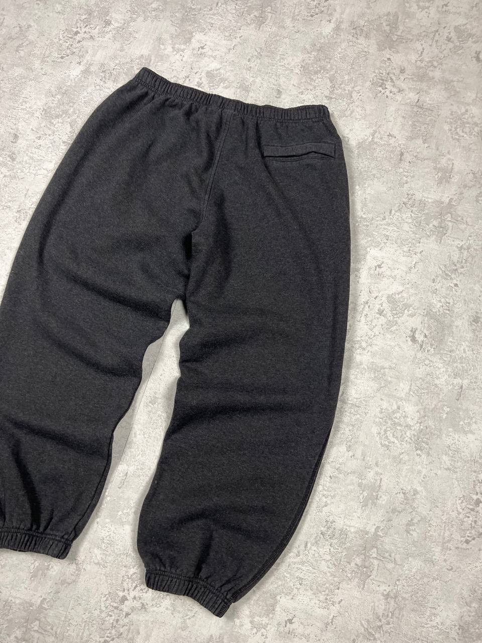 Nike Vintage Nike Baggy Grey Sweatpants Joggers Pants Size XL Size US 38 / EU 54 - 9 Thumbnail