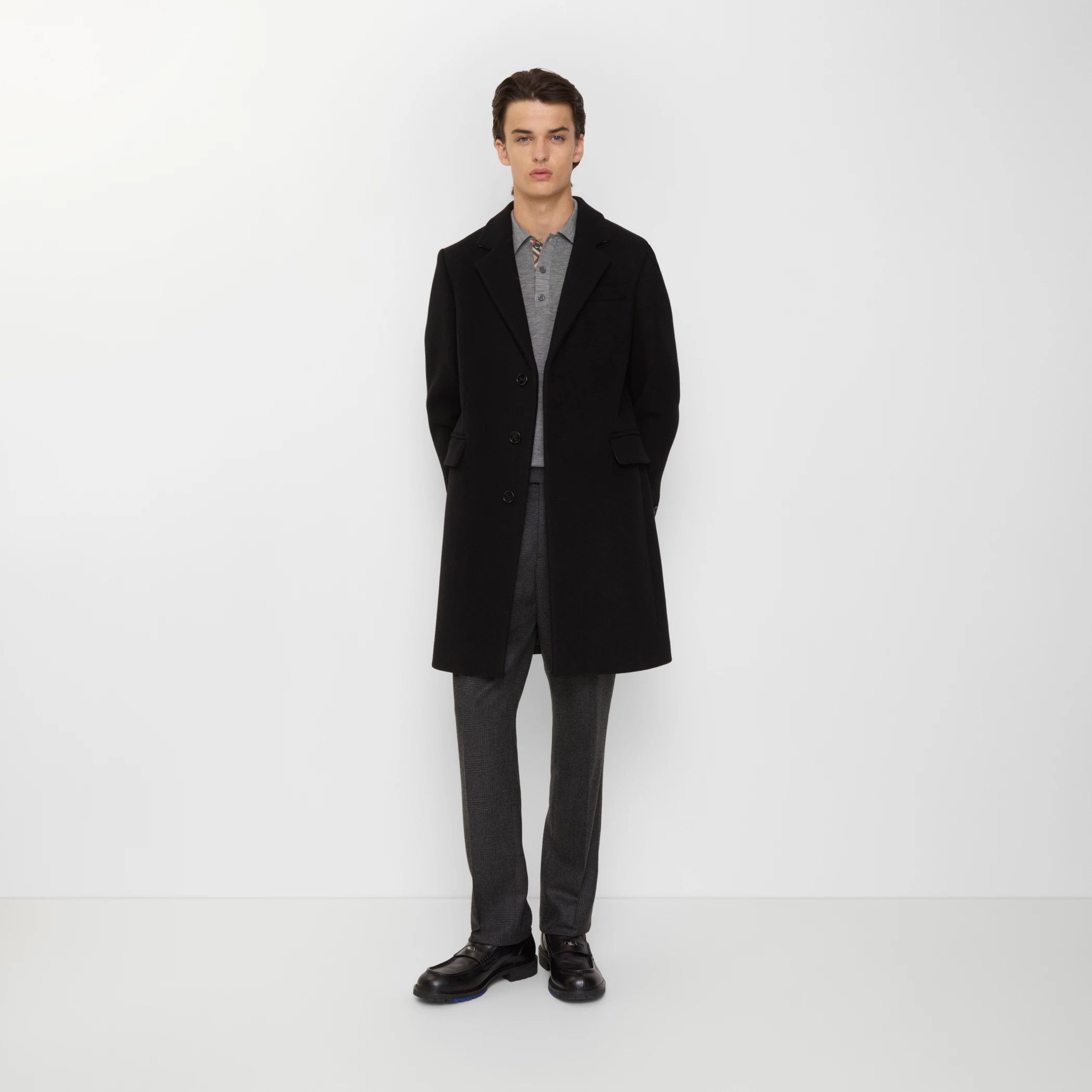 Burberry Burberry London Black Wool Cashmere Overcoat Mens Size 52 Size US L / EU 52-54 / 3 - 1 Thumbnail