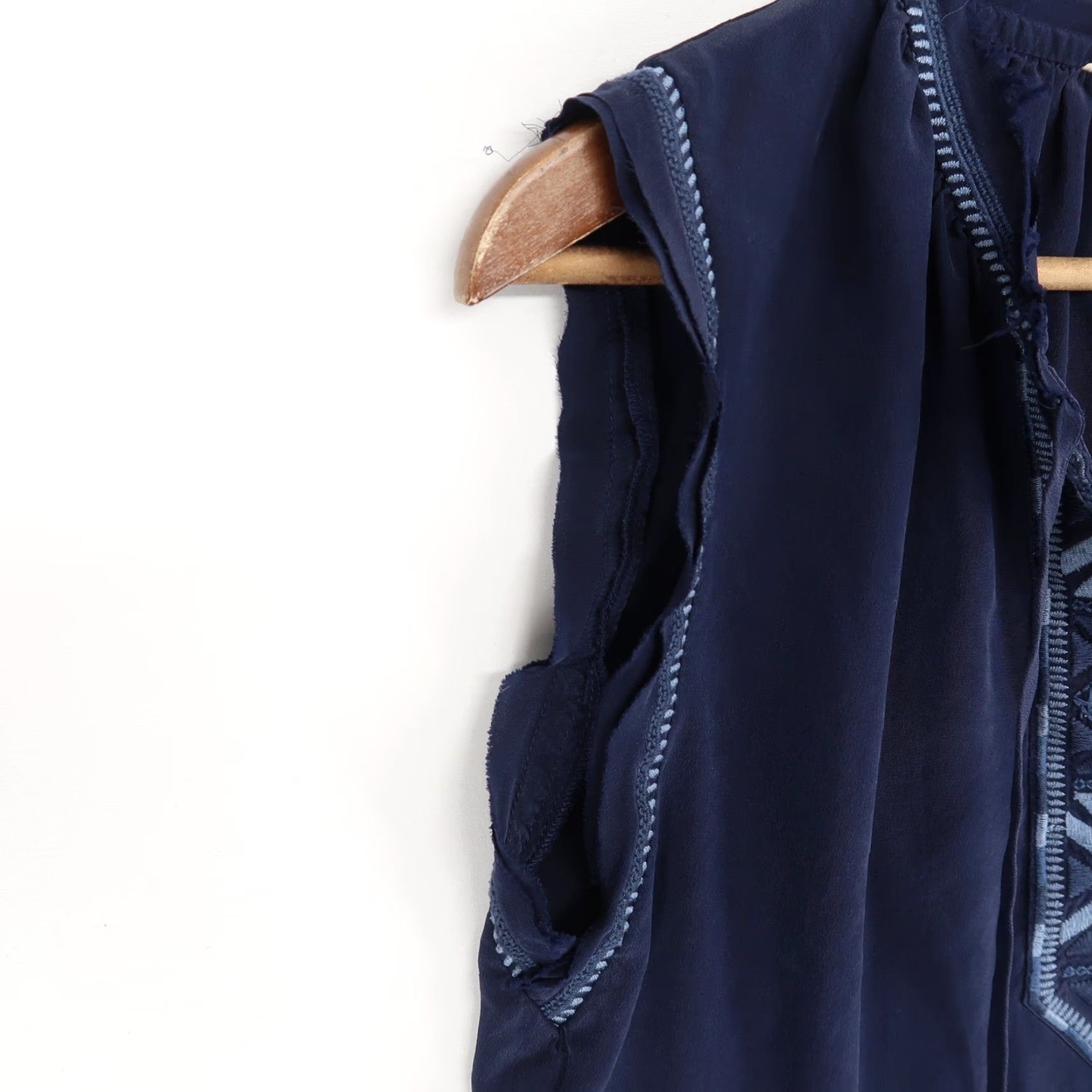 Rebecca Taylor Rebecca Taylor Silk Sleeveless Top Womens 2 Blue Embroidered Peplum Raw Edges Blouse V-Neck Tie Neck Bohemian Lightweight Tunic Size XS / US 0-2 / IT 36-38 - 4 Thumbnail