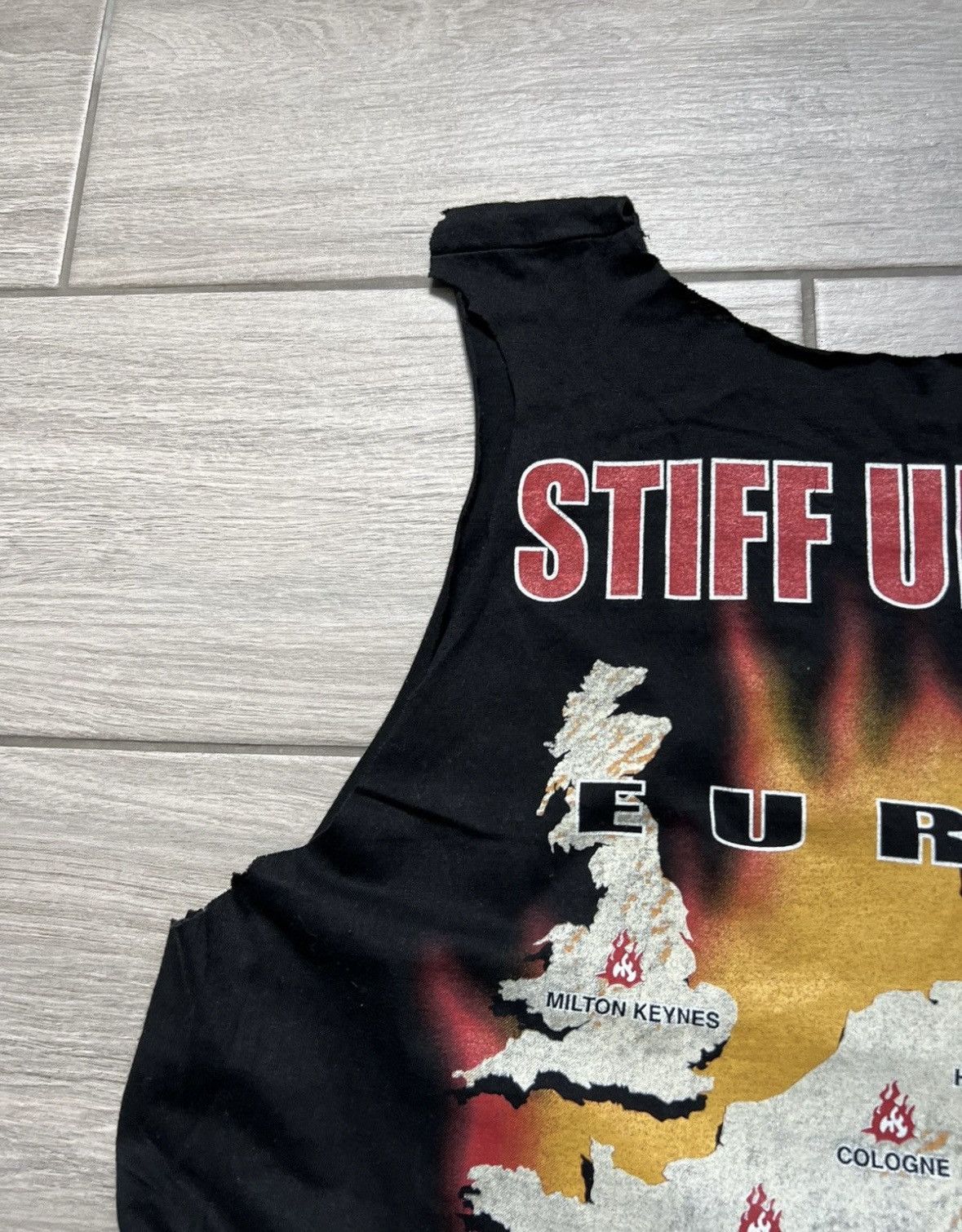 Band Tees Vintage 2001 AC/DC Stiff Upper Lip Faded Black Tank Top Tee Size US L / EU 52-54 / 3 - 4 Thumbnail
