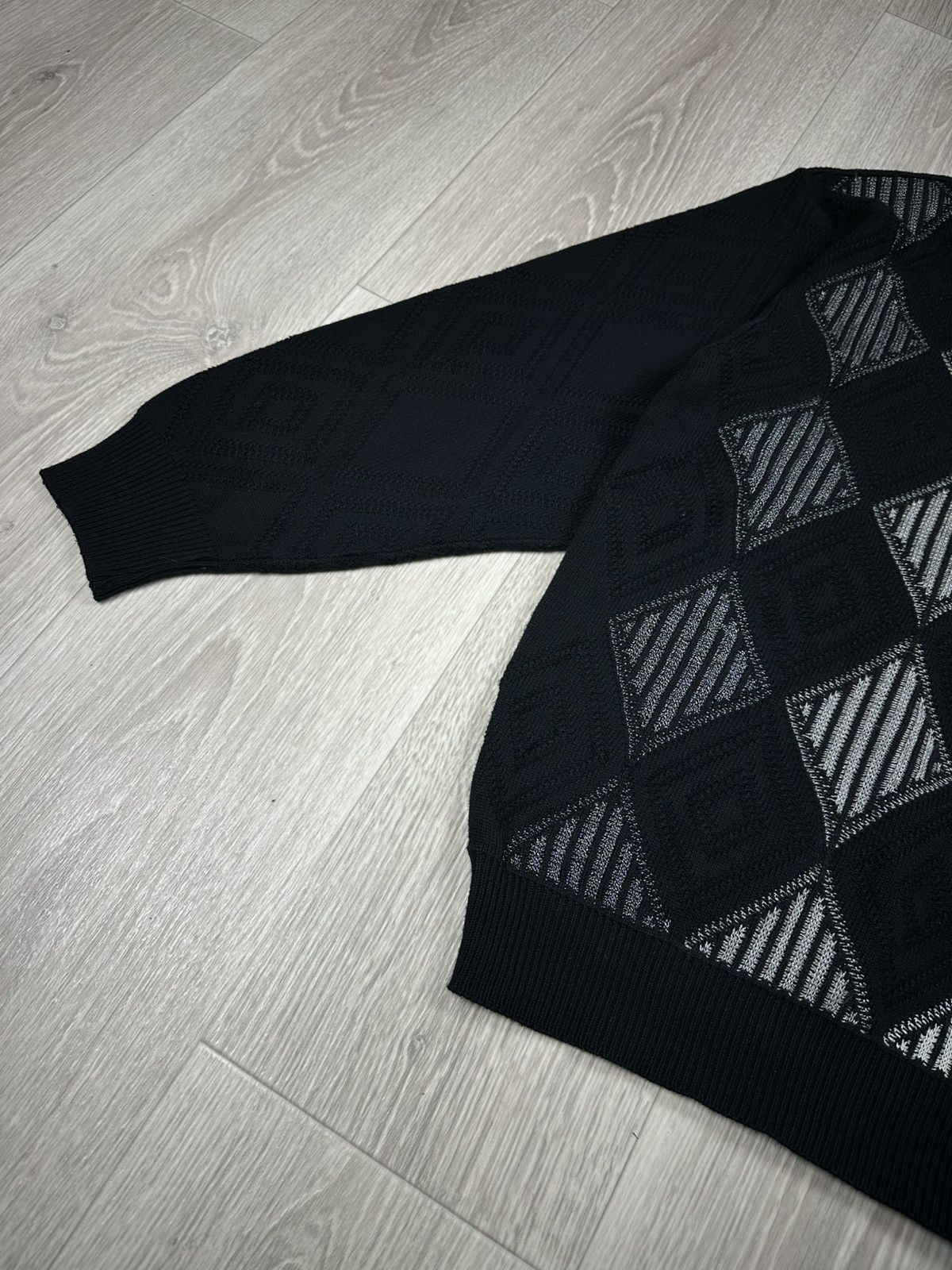 Carlo Colucci × Vintage Vintage Carlo Colucci Personality Sweater Cardigan Size US XL / EU 56 / 4 - 7 Thumbnail