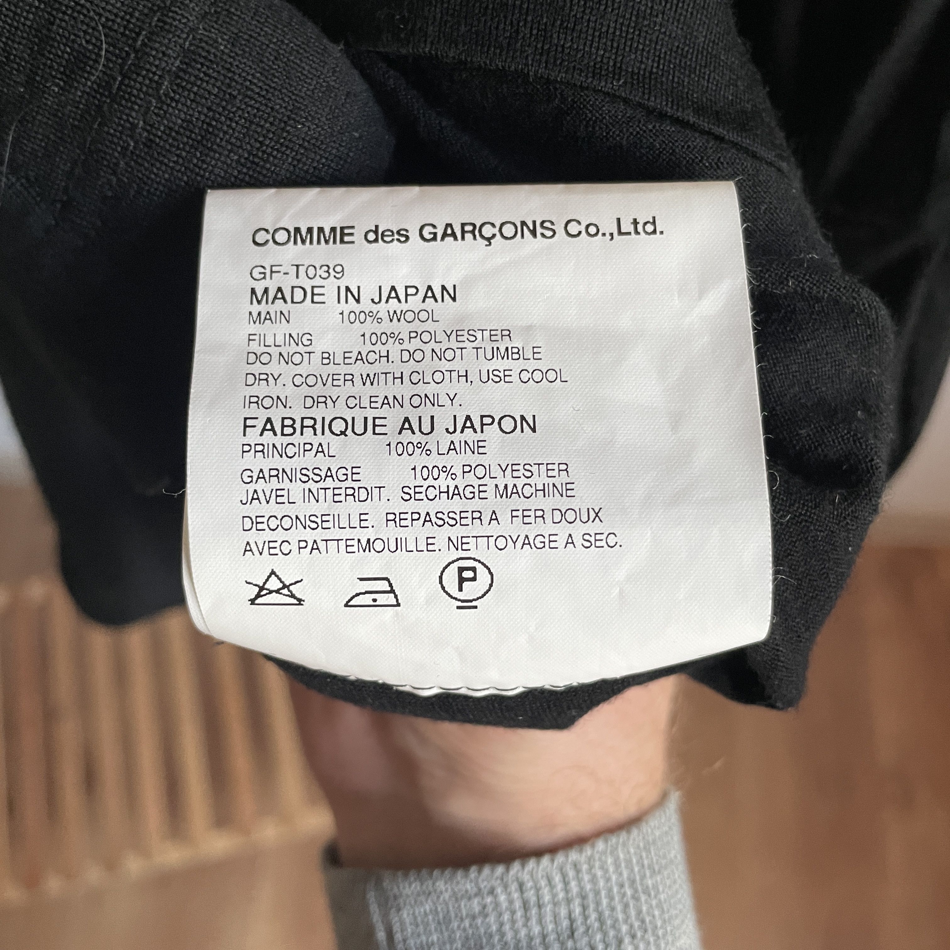 Comme des Garcons Comme des Garcons 2010 Pillow Padded Curved Sleeves Sweater Size S / US 4 / IT 40 - 15 Thumbnail
