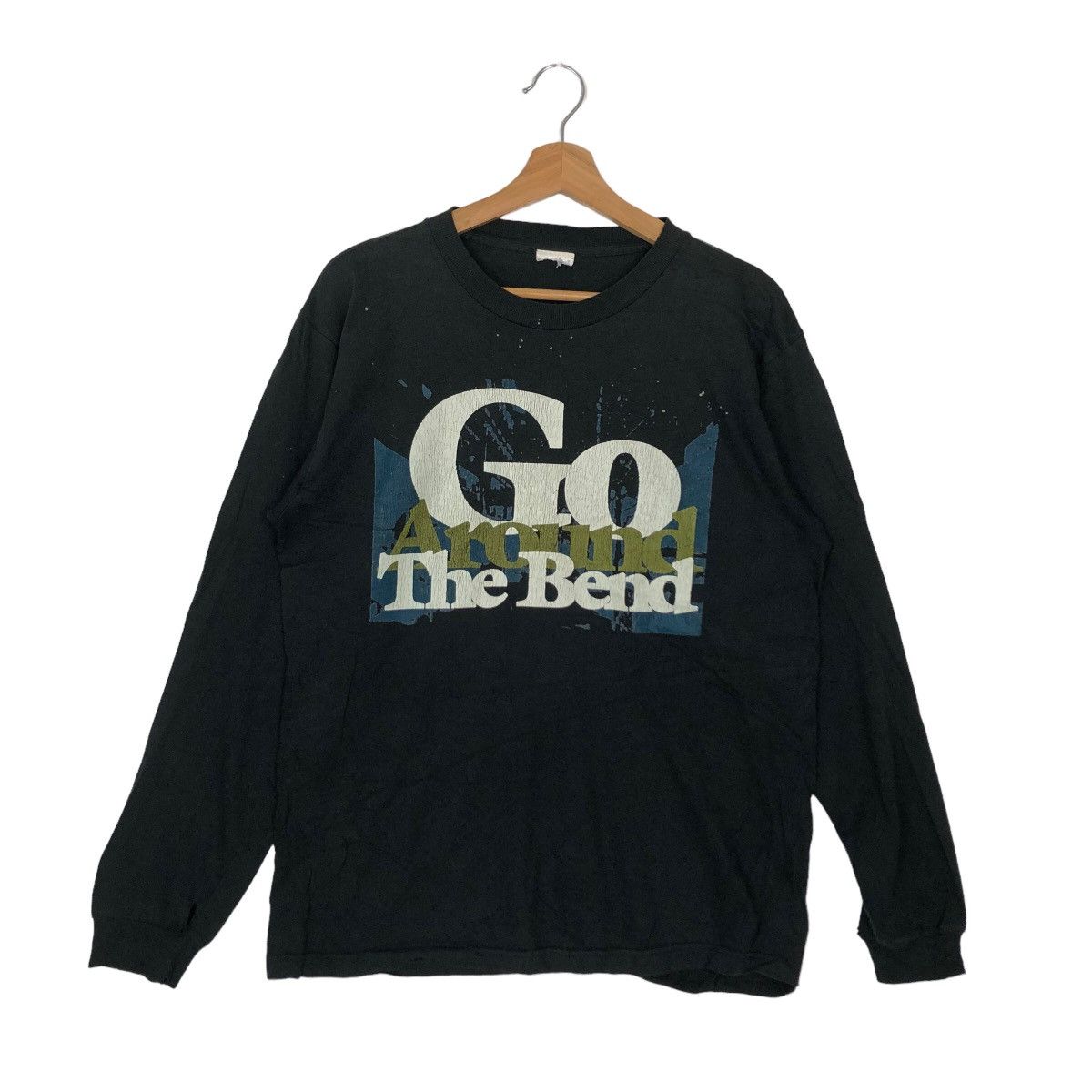 Band Tees VINTAGE 90’s SWEATSHIRT GO AROUND THE BEND BAND BIG LOGO Size US M / EU 48-50 / 2 - 1 Thumbnail