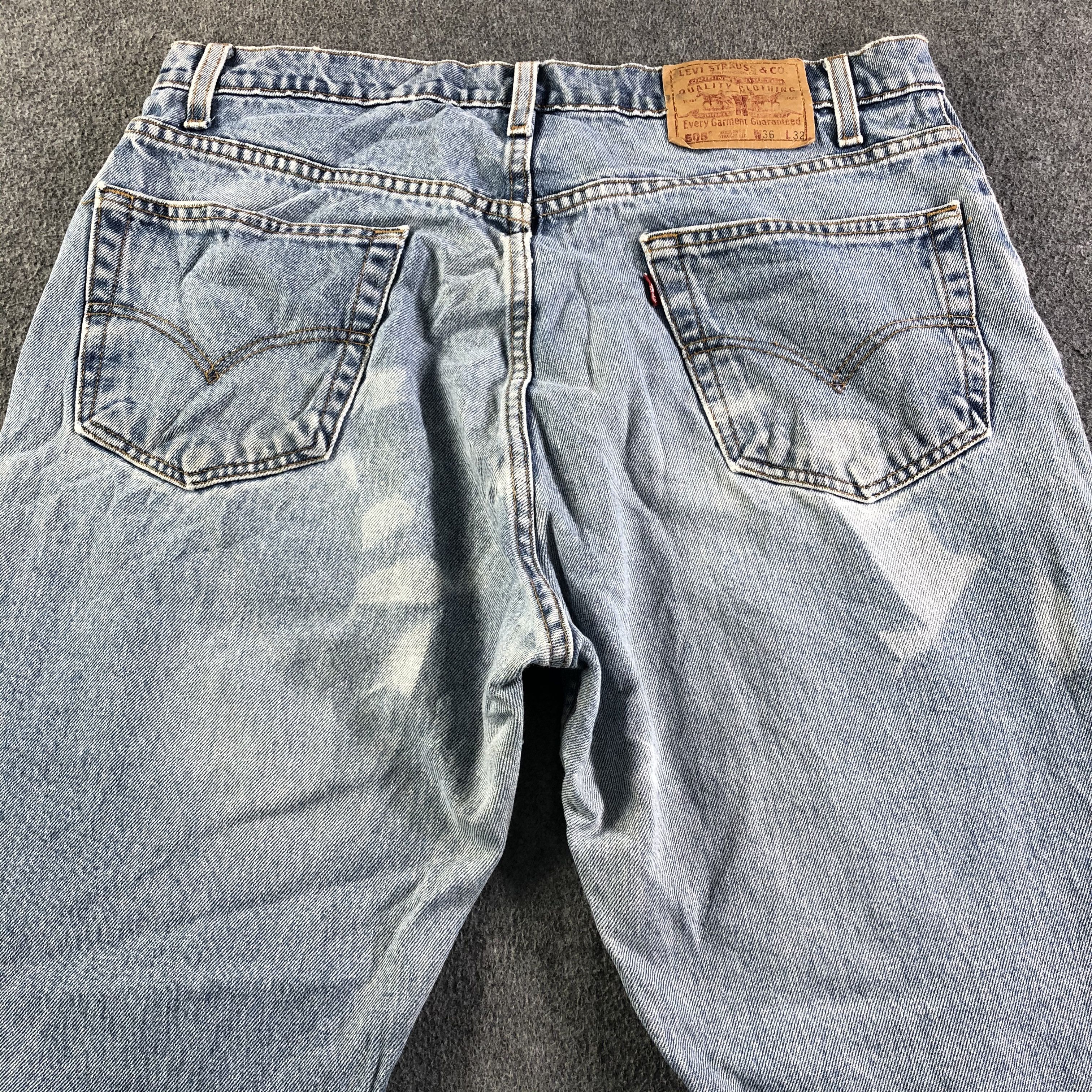Levi's Vintage Light Wash Levis 505 Jeans-J4124 Size US 35 - 4 Thumbnail