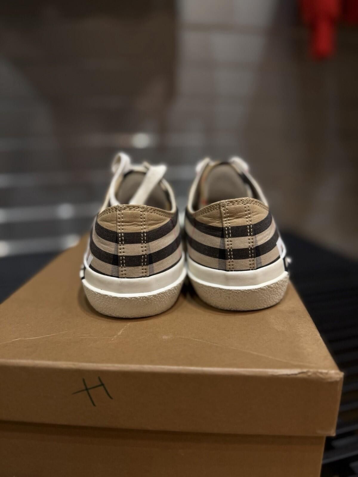 Burberry Burberry Women's Check Logo Lace-Up Size 36.5EU/6.5US W Size US 6.5 / IT 36.5 - 5 Thumbnail