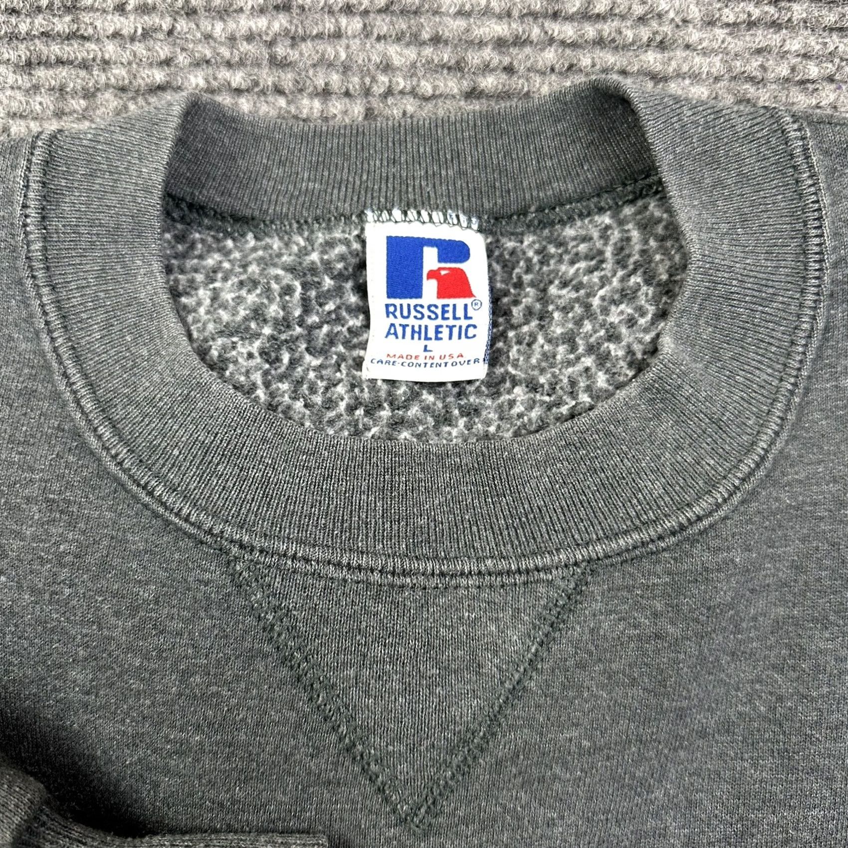 Russell Athletic VINTAGE Russell Athletic Sweatshirt Gusset Crewneck Gray 50/50 Large USA Mens 90s Size US L / EU 52-54 / 3 - 5 Thumbnail