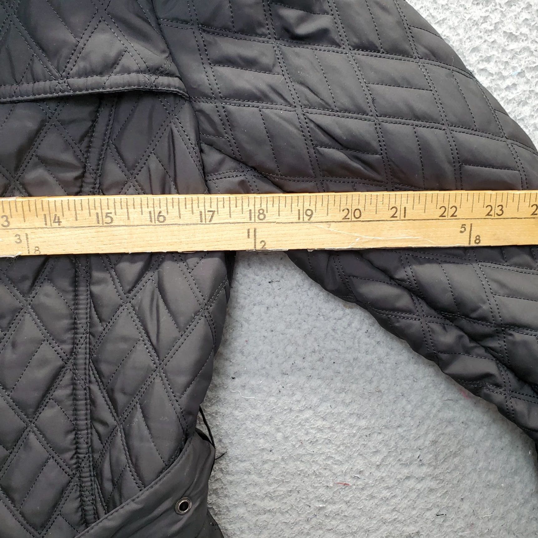 Kenneth Cole Kenneth Cole Quilted Coat Women M Black Belted Waist Long Sleeve Snap Inside Zip Coat Womens M Black Quilted Belted Zip Inside Snap Size M / US 6-8 / IT 42-44 - 3 Thumbnail