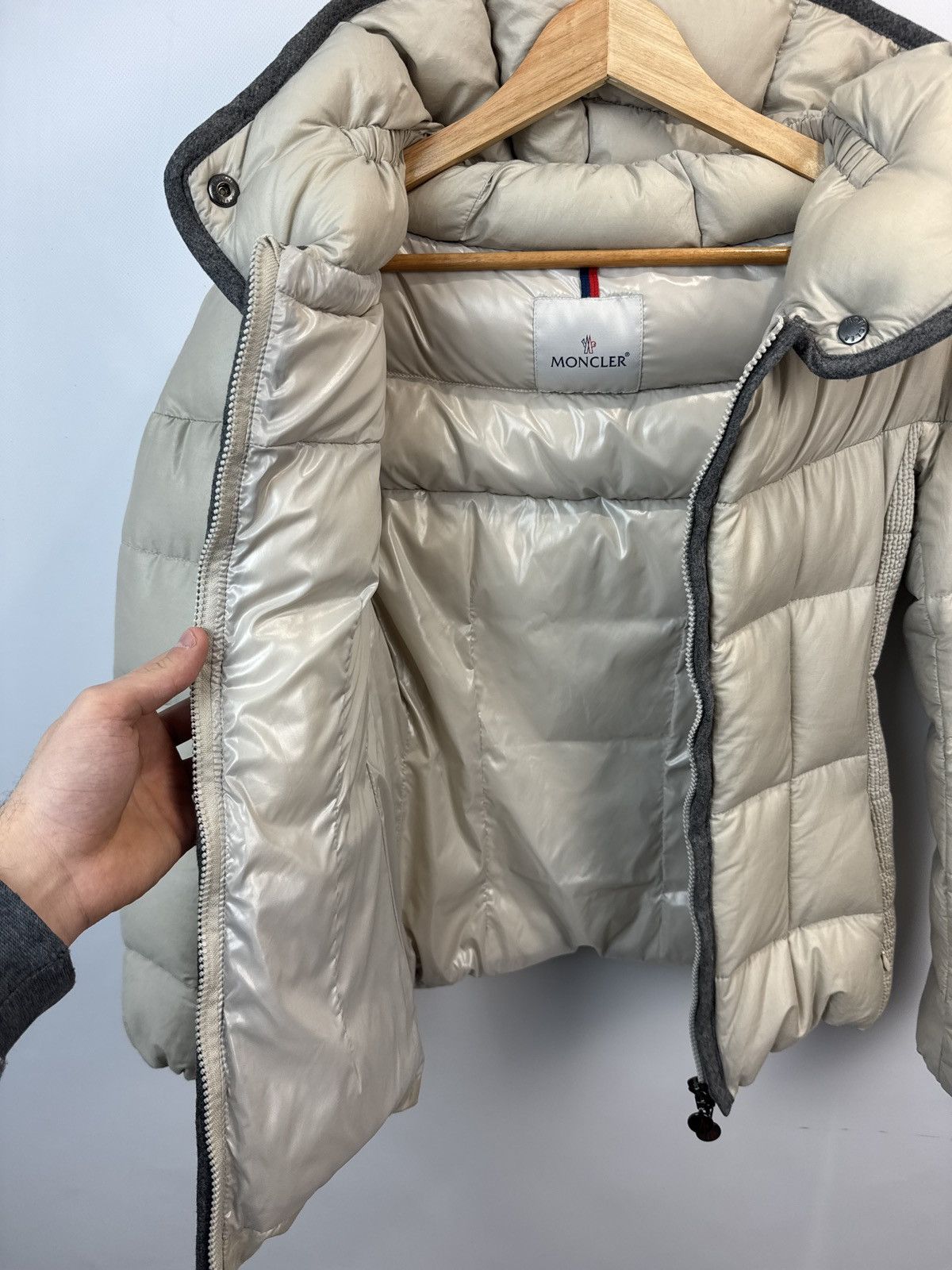 Moncler Moncler Signac Hood Down Puffer Jacket Women’s Beige Size 1 Size XS / US 0-2 / IT 36-38 - 9 Thumbnail