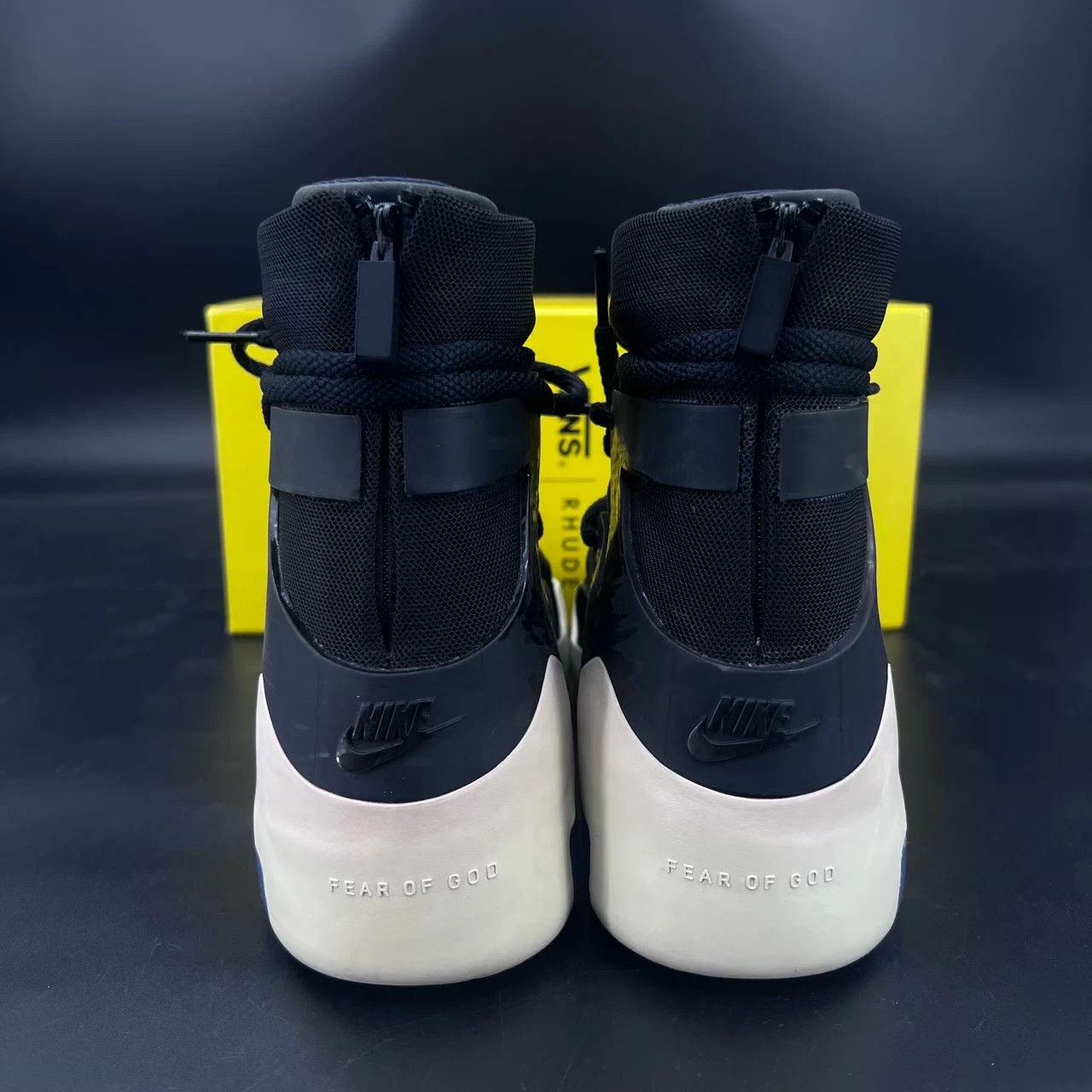 Nike Fear of God black and white size 40 like new Size US 7 / EU 40 - 7 Thumbnail
