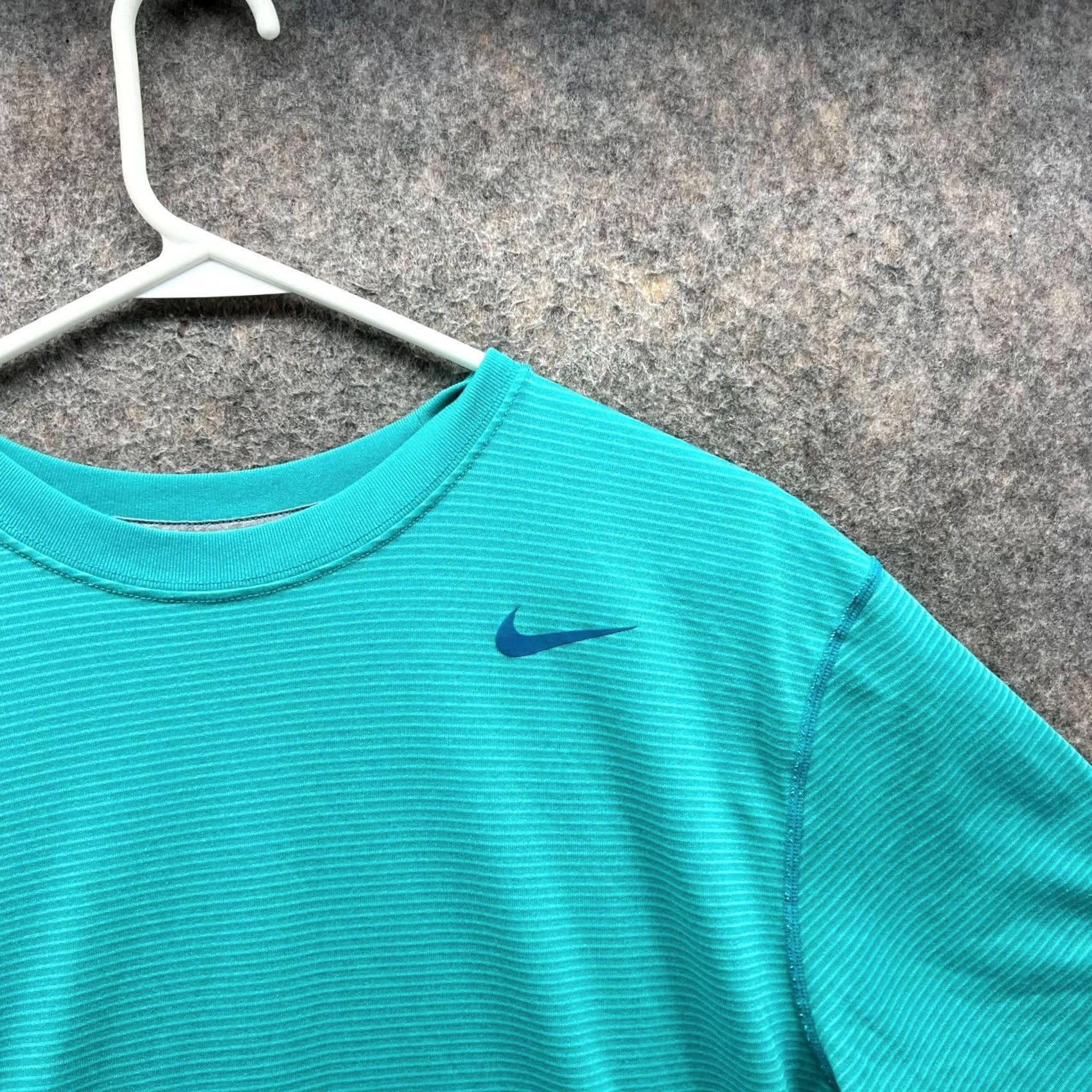 Nike Nike Shirt Men Large Aqua Blue Nike Dri-Fit T-Shirt Sportswear Polyester Short Sleeve Crew Neck Flat Logo Size US L / EU 52-54 / 3 - 7 Thumbnail