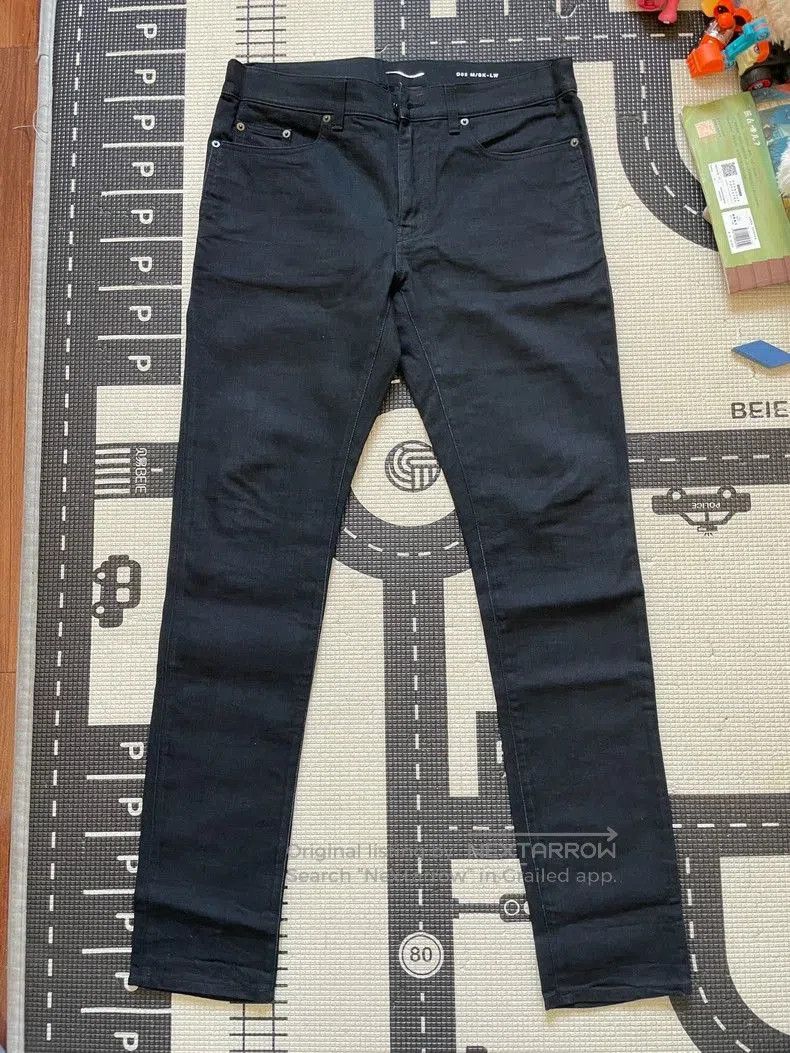 Saint Laurent Paris SAINT LAURENT SS21 D02 Slim Fit Jeans. Size US 33 - 1 Thumbnail