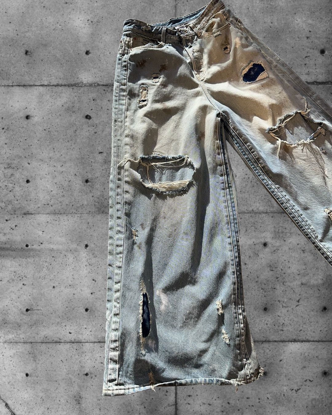 Vetements Vetements Trashed Big Shape Jeans Distressed Light Blue Size US 32 / EU 48 - 10 Thumbnail
