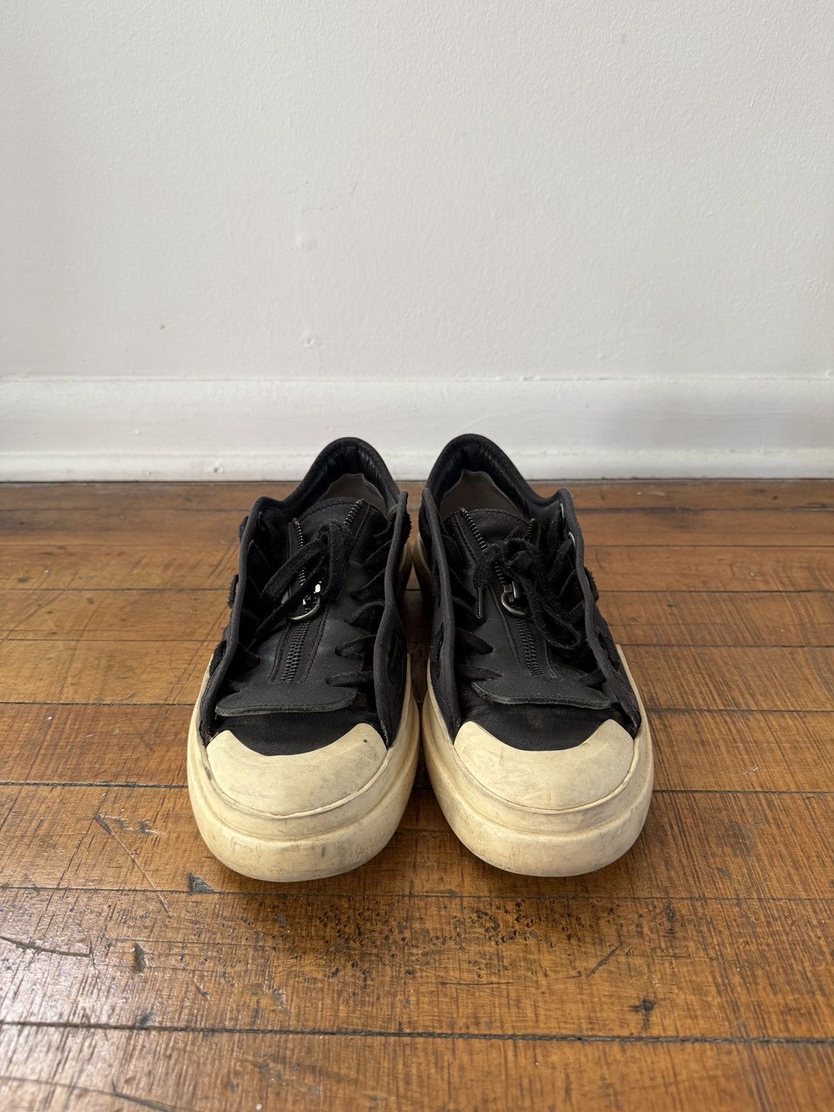Y-3 Y-3 Classic Court Low V1 Size US 7 / EU 40 - 3 Thumbnail