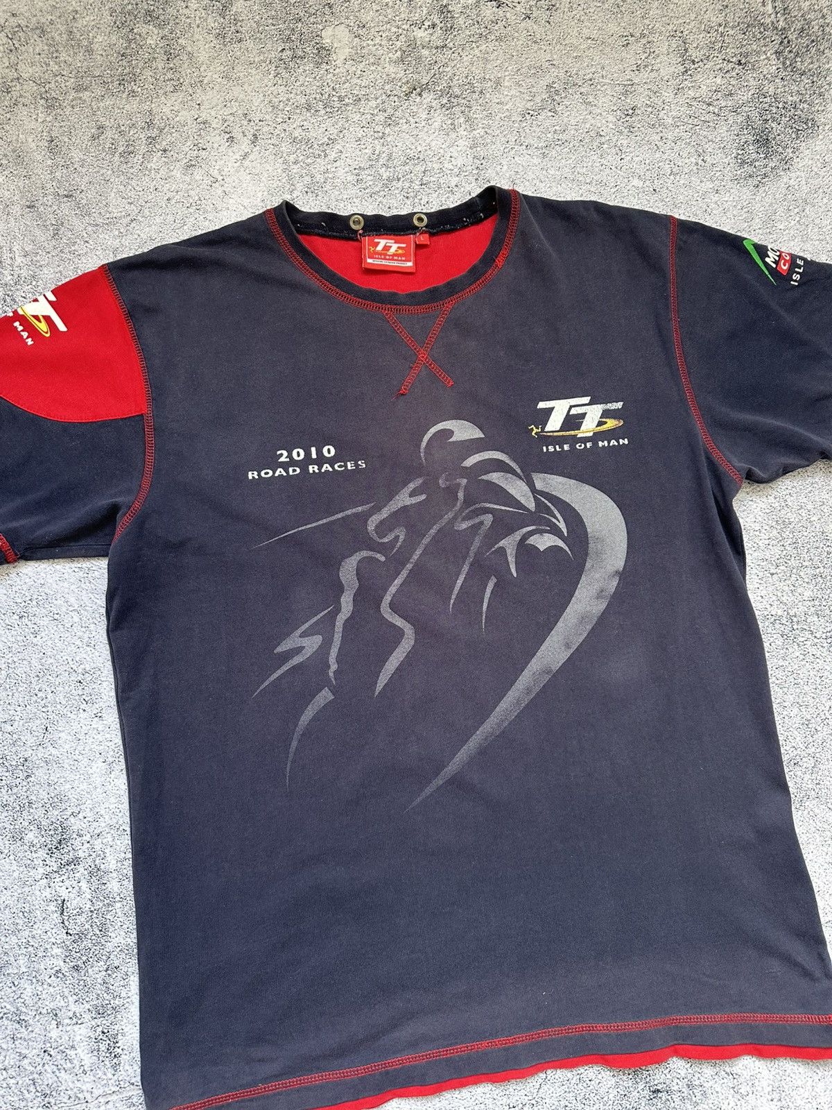 Other Vintage TT Isle of Man 2010 T-shirt Mountain Course Size US L / EU 52-54 / 3 - 7 Thumbnail