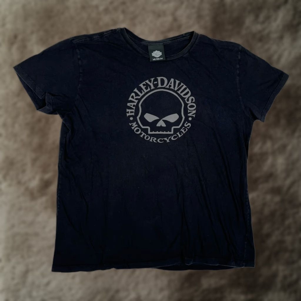 Harley Davidson Harley-Davidson Museum T-Shirt 2XL Milwaukee Wisconsin Black Cotton Knit Logo Short Sleeve Crew Neck Men Regular Vintage No (if allowed) Size US XXL / EU 58 / 5 - 1 Thumbnail
