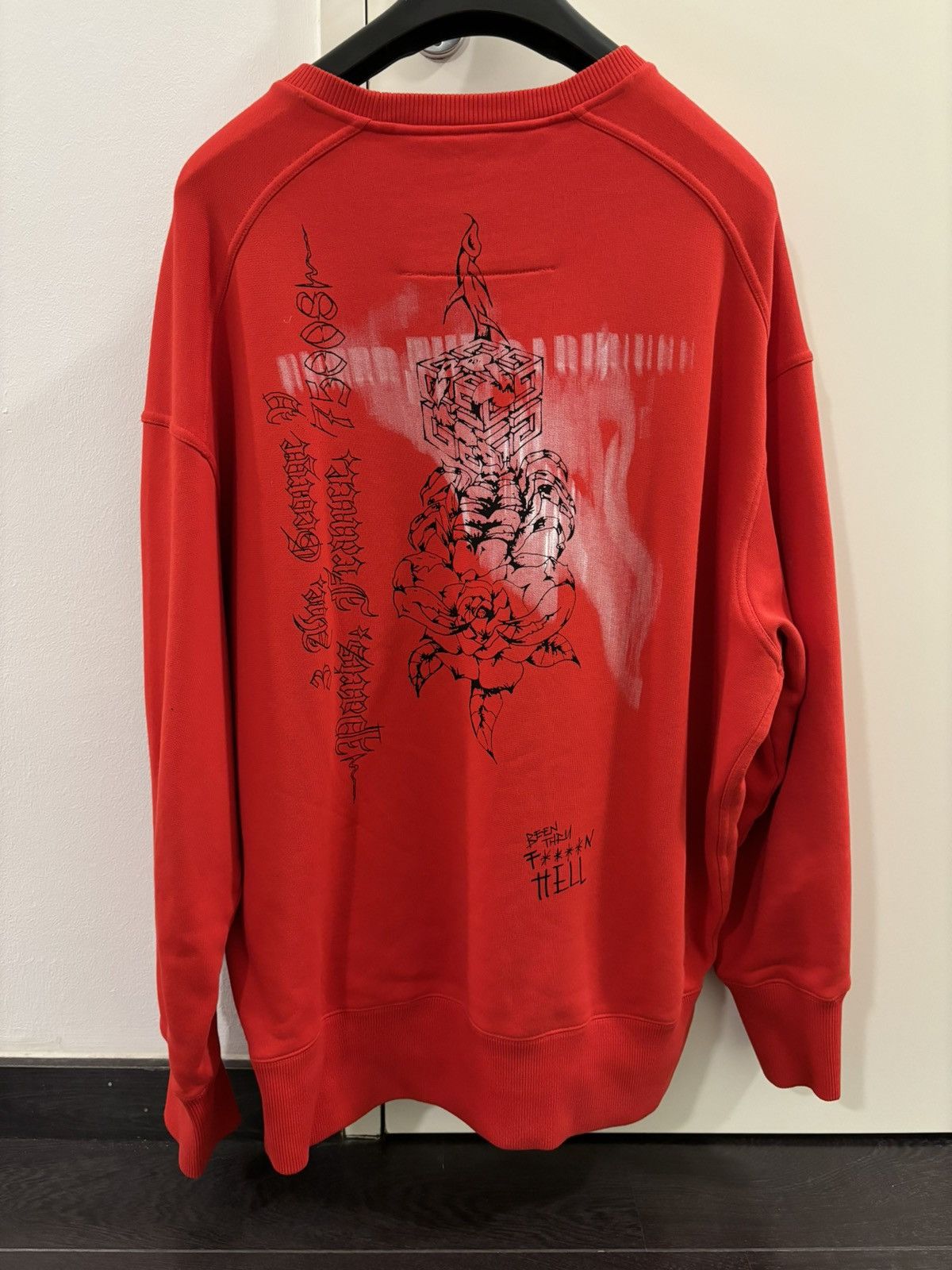 Givenchy Givenchy Emblem - been thru hell sweatshirt - M Size US M / EU 48-50 / 2 - 6 Thumbnail