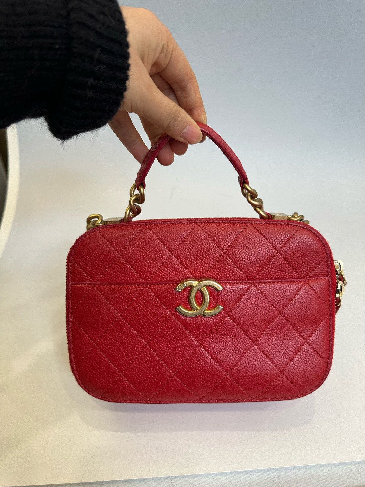 Chanel Pre-loved Bag Very good condition Size ONE SIZE - 1 Thumbnail