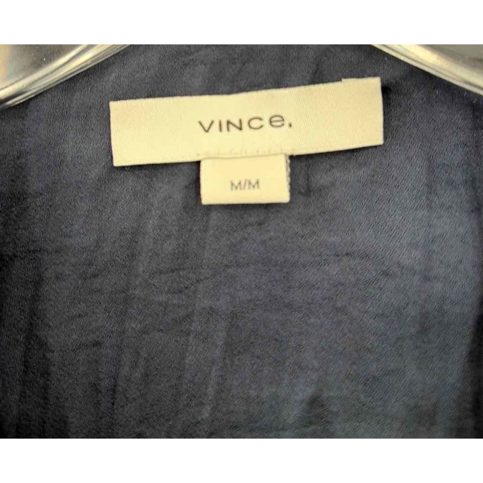 Vince Pre-Owned Vince Navy Size Medium Button Down Size M / US 6-8 / IT 42-44 - 3 Thumbnail