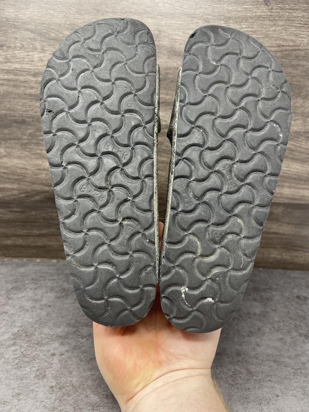 Birkenstock Birkenstock Arizona Sandals Womens Size 6 (37) Glitter Silve Size US 6 / IT 36 - 7 Thumbnail
