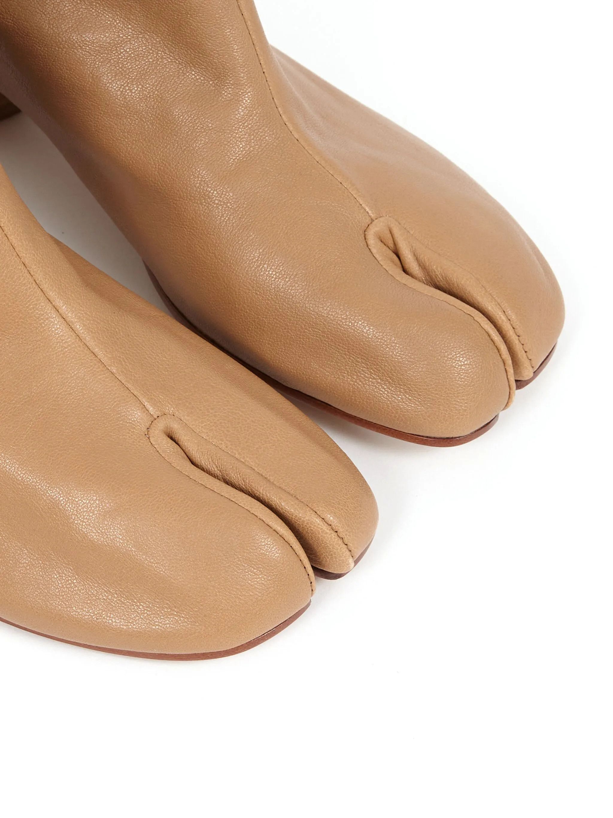 Maison Margiela o1w1db11225 Tabi 30mm Leather Ankle Boots in Beige Size US 7 / IT 37 - 5 Thumbnail