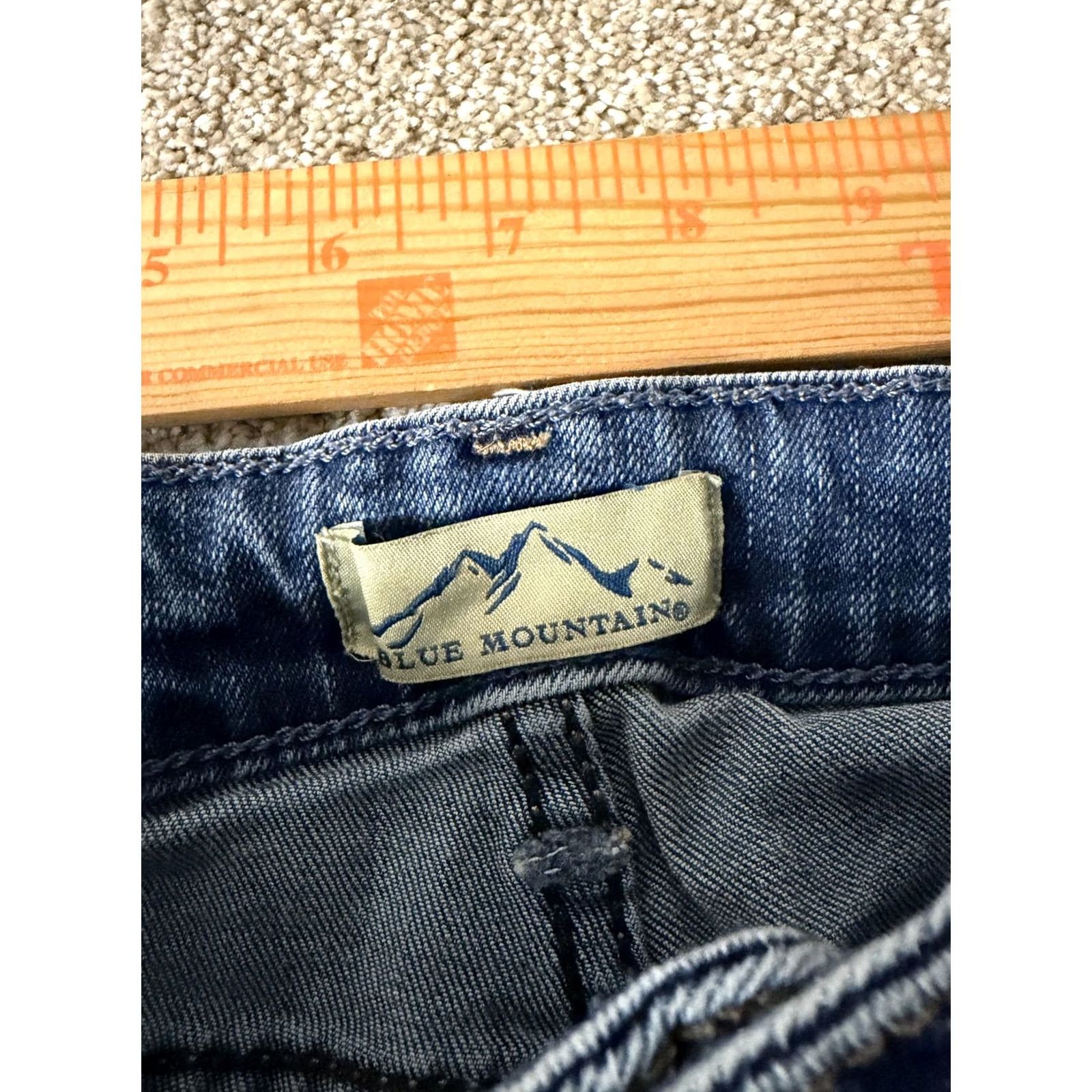 The Mountain Blue Mountain Jeans Women 4 Blue Straight Leg Regular Fit Denim 28x30 Size 27" / US 4 / IT 40 - 5 Thumbnail