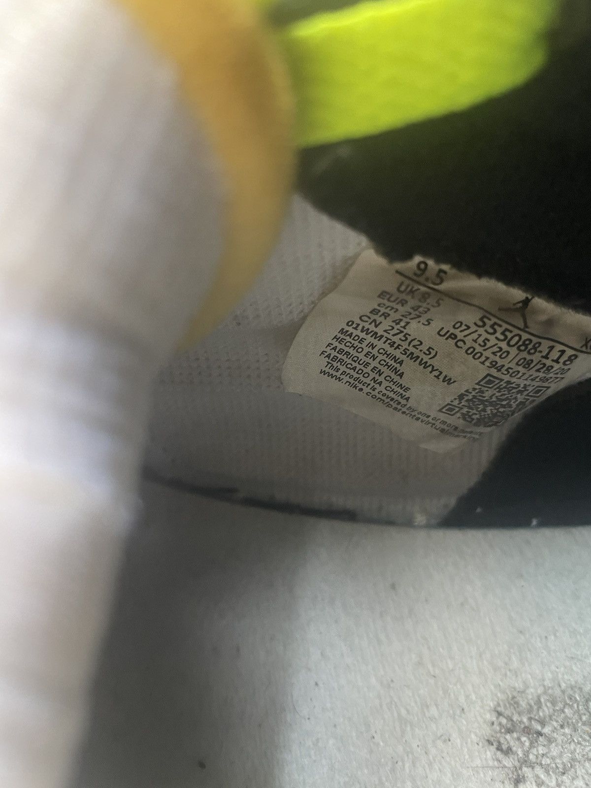 Jordan Brand × Nike Air Jordan 1 Retro High OG 'Volt Gold Size US 9.5 / EU 42-43 - 6 Thumbnail