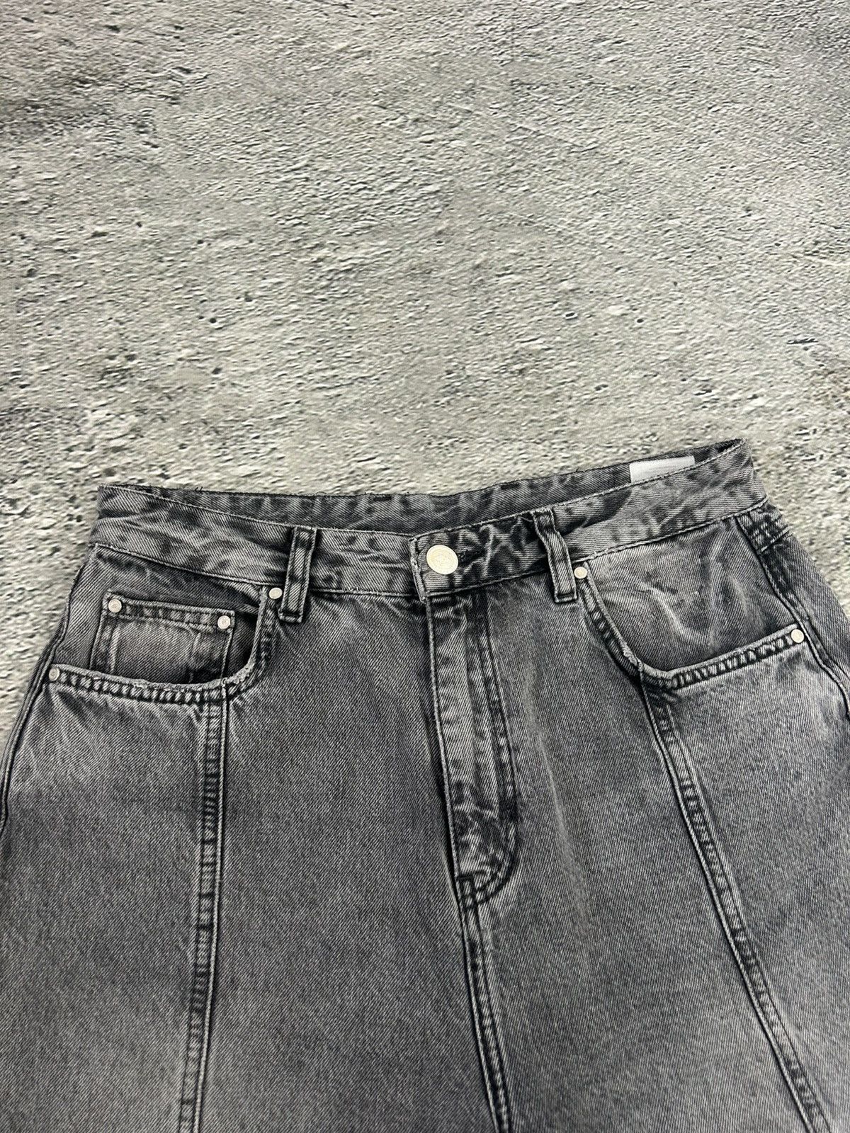 Han Kjobenhavn Han Kjobenhavn grey jeans baggy denim pants Size US 31 - 10 Thumbnail