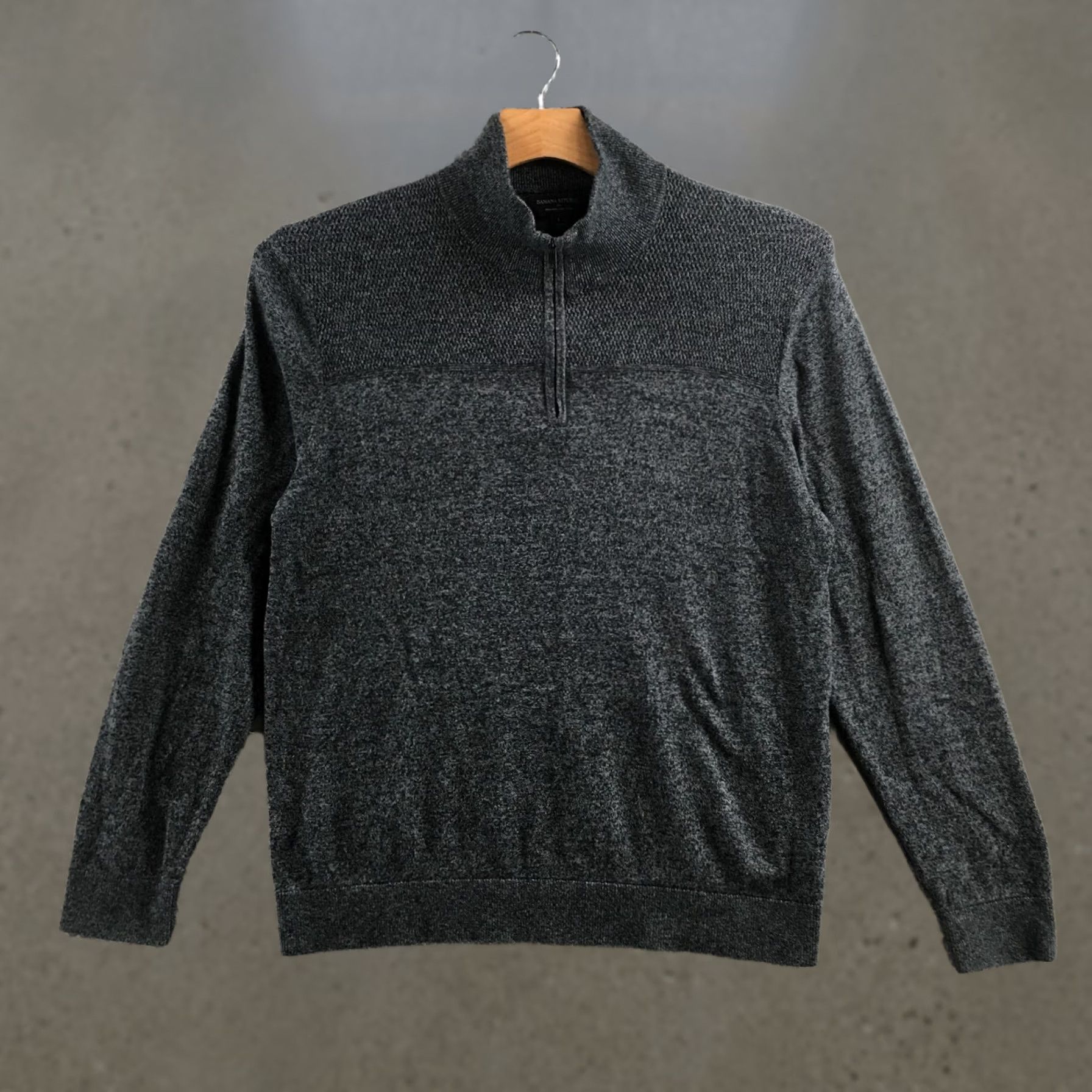 Banana Republic Banana Republic Sweater Mens L Gray Cotton Blend Quarter Zip Knit Pullover Size US L / EU 52-54 / 3 - 1 Thumbnail