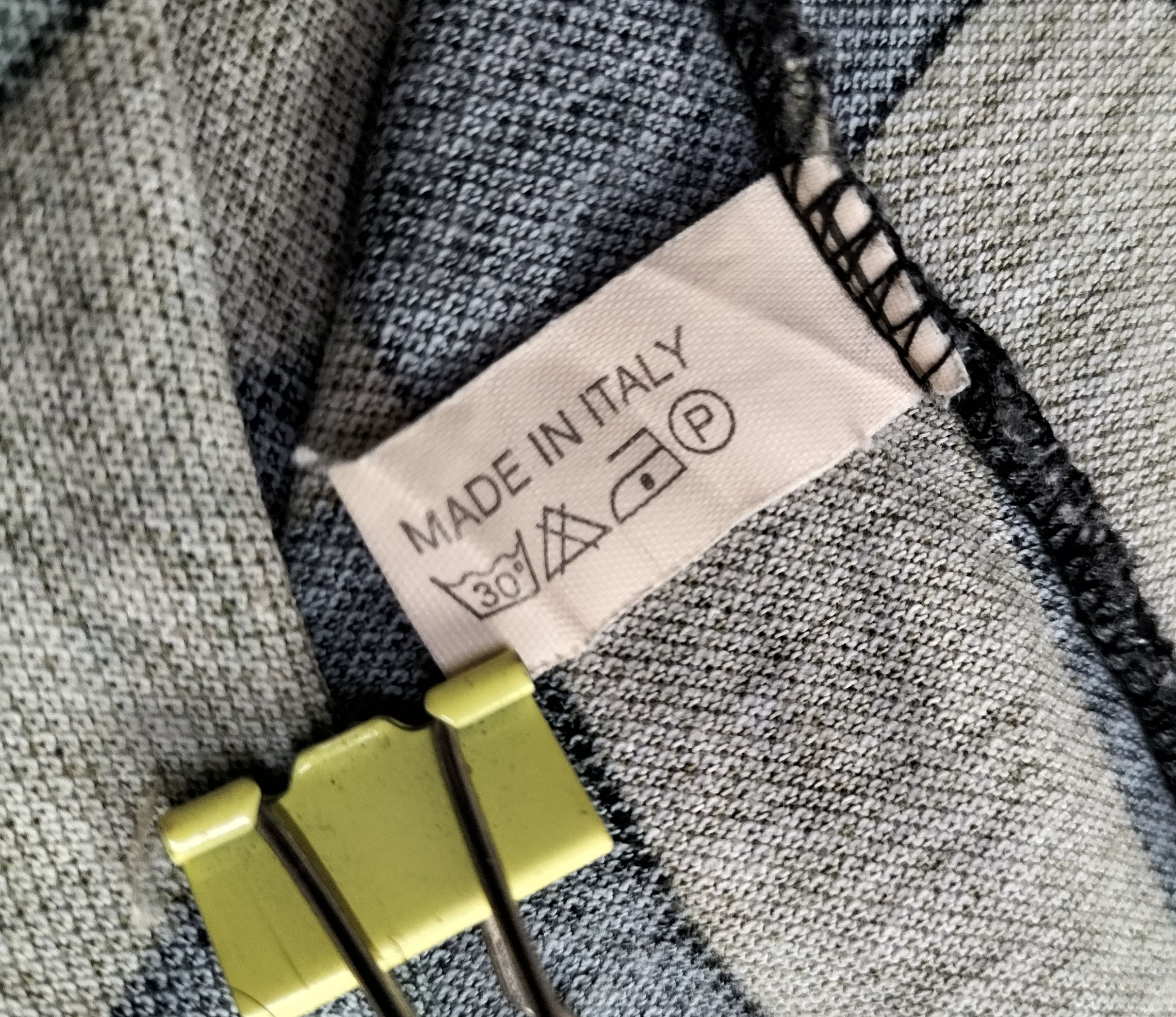 Fendi Authentic Fendi monogram Tshirt Size S / US 4 / IT 40 - 6 Thumbnail
