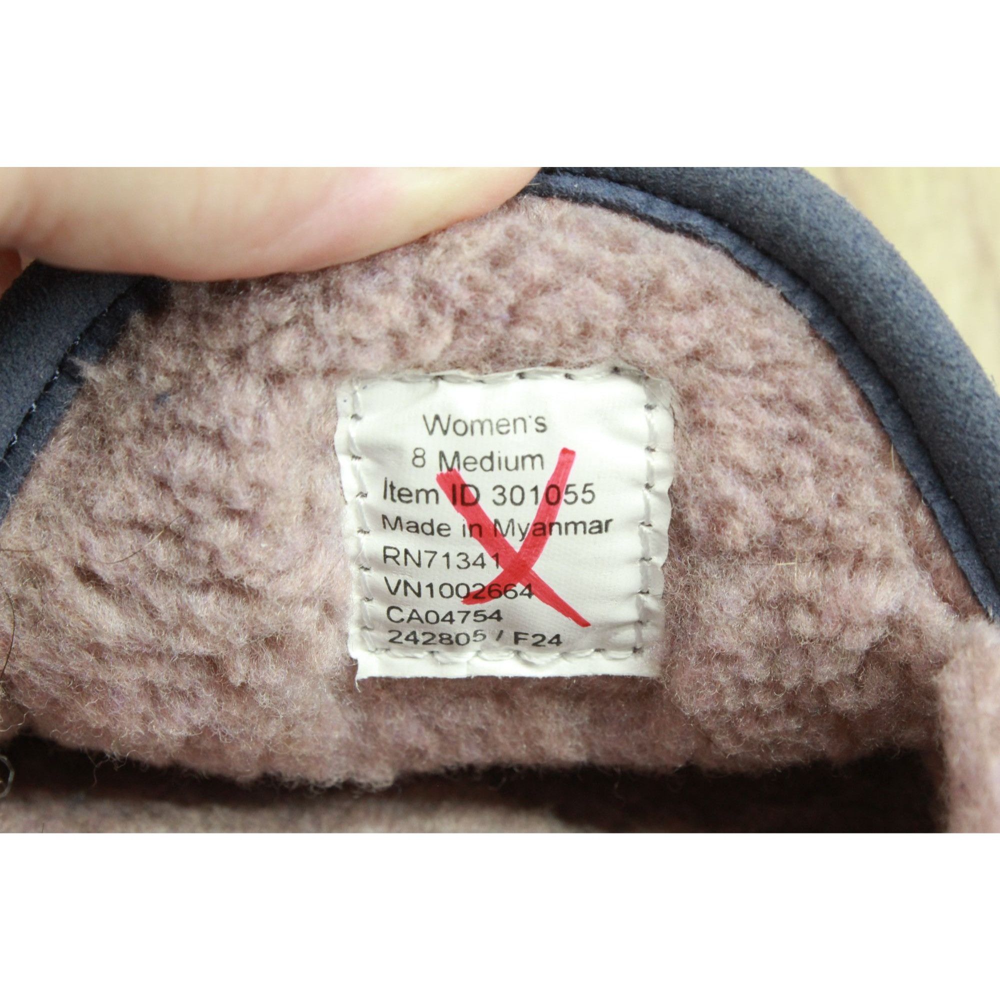 L.L. Bean LL Bean Purple Suede Fleece Lined Mountain Moccasin Slippers Size US 8 / IT 38 - 8 Thumbnail