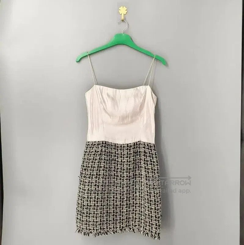 Chanel Chanel White Women's Dress Size S . Size S / US 4 / IT 40 - 1 Thumbnail