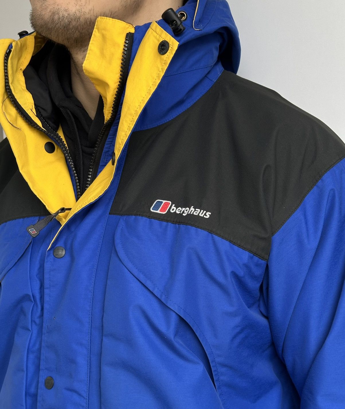 Berghaus Berghaus Mera Peak Goretex Waterproof Outdoor Jacket Size L Size US L / EU 52-54 / 3 - 3 Thumbnail