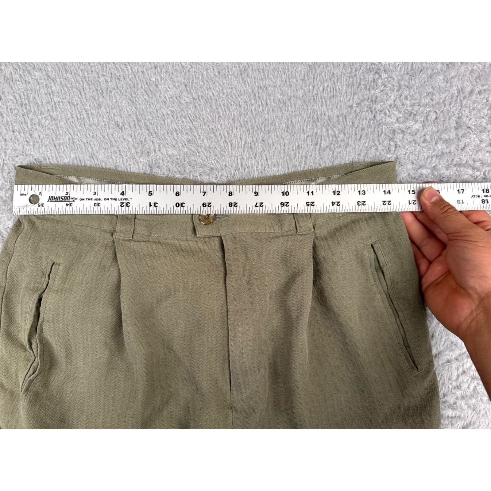 Tommy Bahama VINTAGE Tommy Bahama Womens Shorts Bermuda Casual Activewear Travel Green 100% Silk Herringbone Size 10 29x7 Size 32" / US 10 / IT 46 - 4 Thumbnail