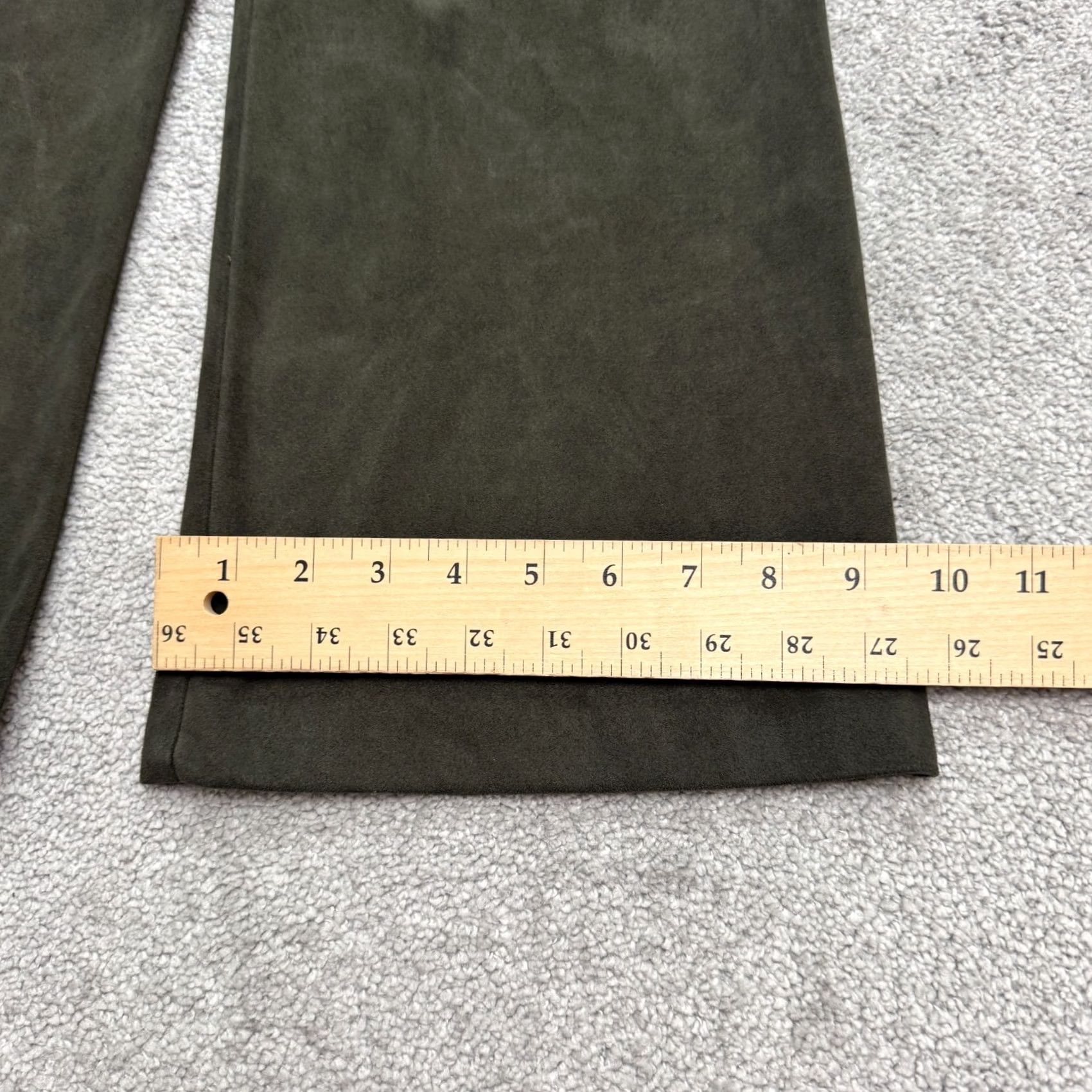 Madison I Love Tyler Madison Green Wide-Leg Pants Womens S Faux Suede Pull On Dress Pant Buttonless? (removed extra text) Size 28" / US 6 / IT 42 - 6 Thumbnail