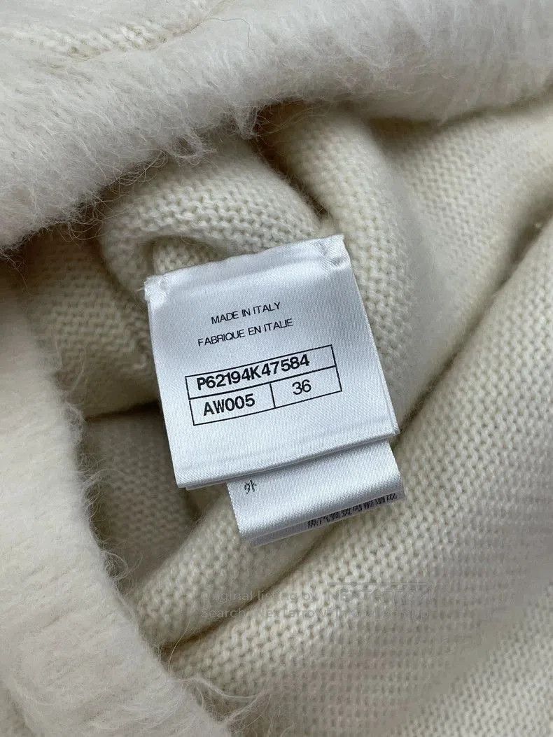 Chanel Chanel 19B Snowflake Button Cardigan Coat. Size US S / EU 44-46 / 1 - 6 Thumbnail