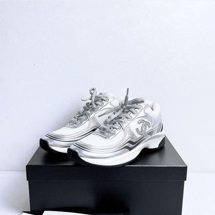 Chanel Chanel Low-Top Sneakers Size US 9.5 / IT 39.5 - 1 Thumbnail