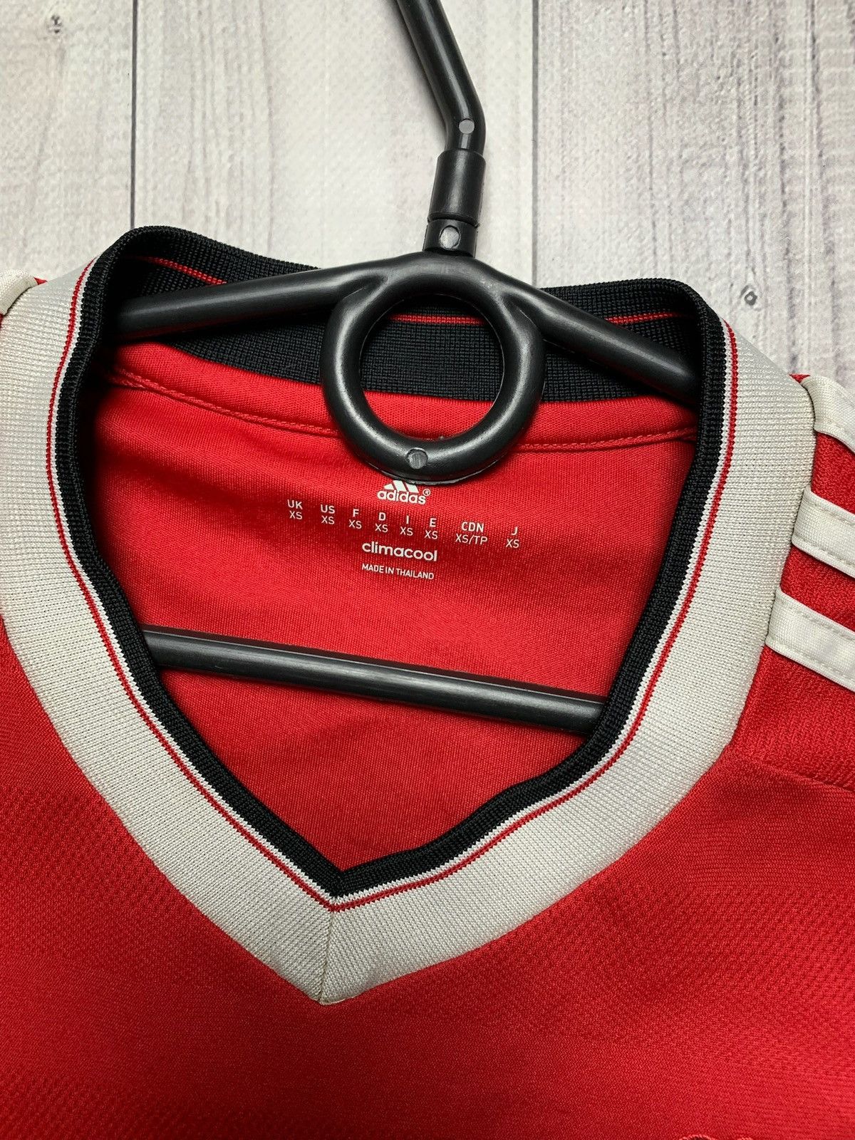 Adidas × Vintage Vintage adidas Manchester United soccer jersey 7 Memphis Xs Size US XS / EU 42 / 0 - 4 Thumbnail