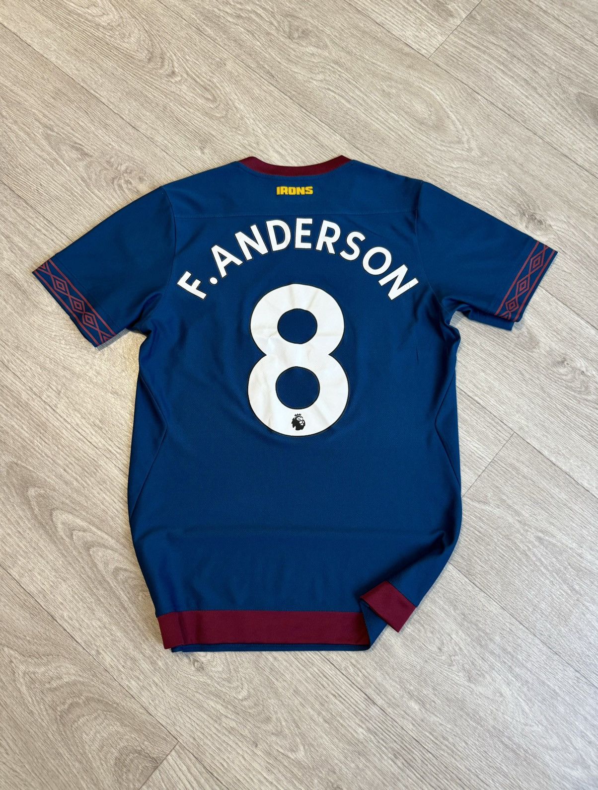 Umbro 🔷Umbro West Ham United 2018/19 Anderson #8 Soccer jersey🔷 Size US S / EU 44-46 / 1 - 6 Thumbnail