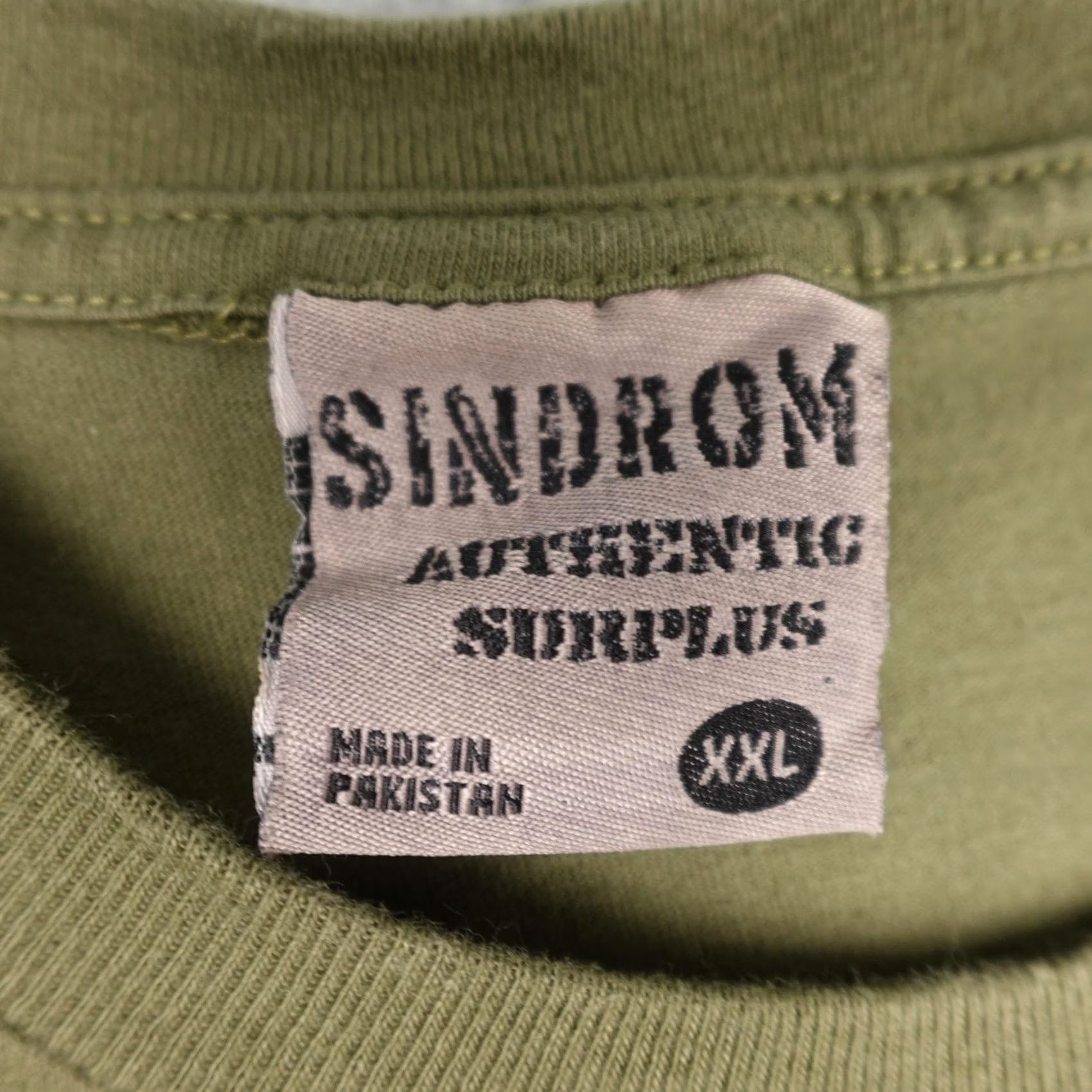 Vintage VINTAGE SINDROM Shirt Mens 2XL Green Military Army Tank Graphic Shirt Size US XXL / EU 58 / 5 - 2 Thumbnail