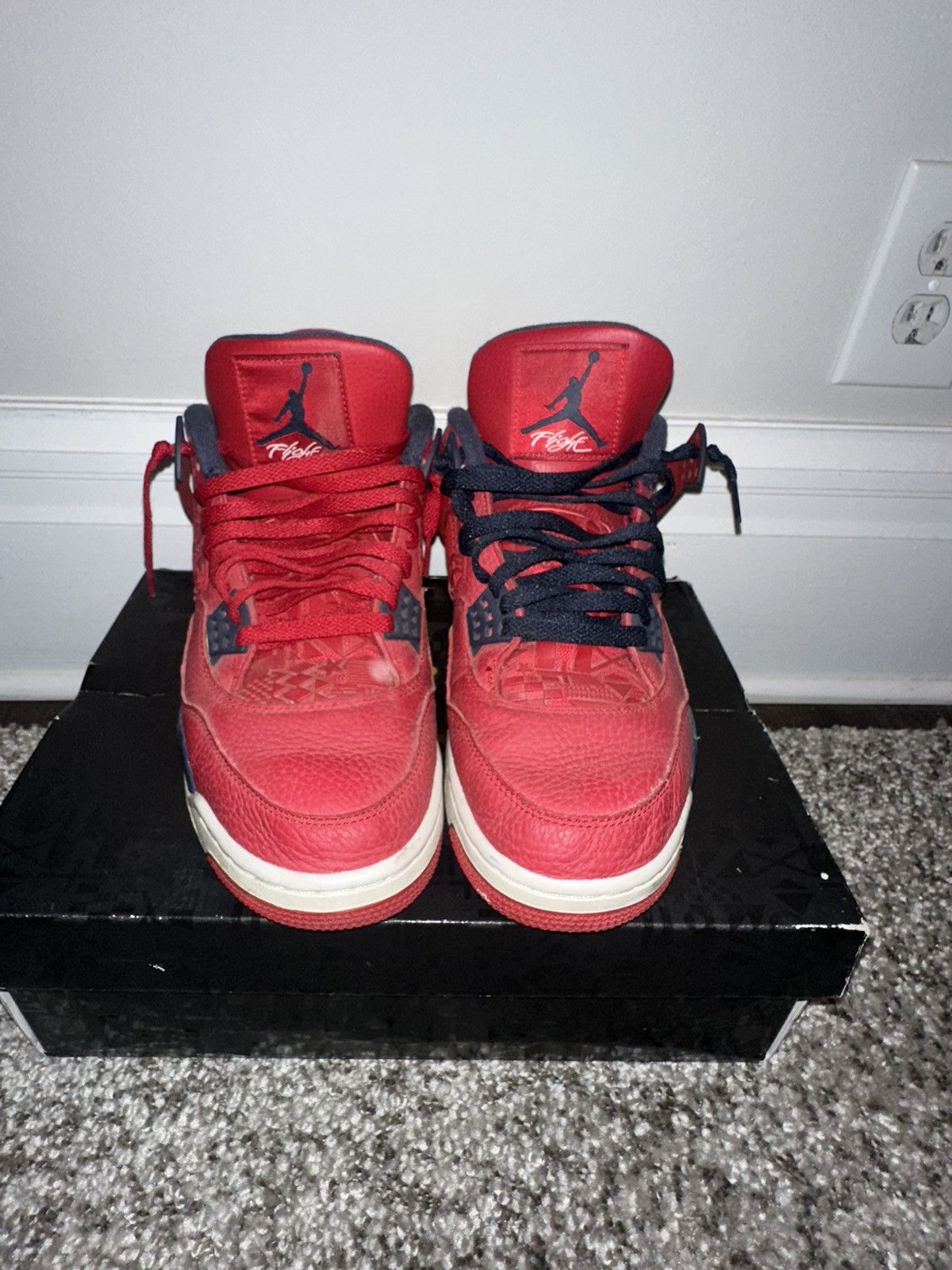 Jordan Brand Jordan 4 “Fiba” Size US 10.5 / EU 43-44 - 1 Thumbnail