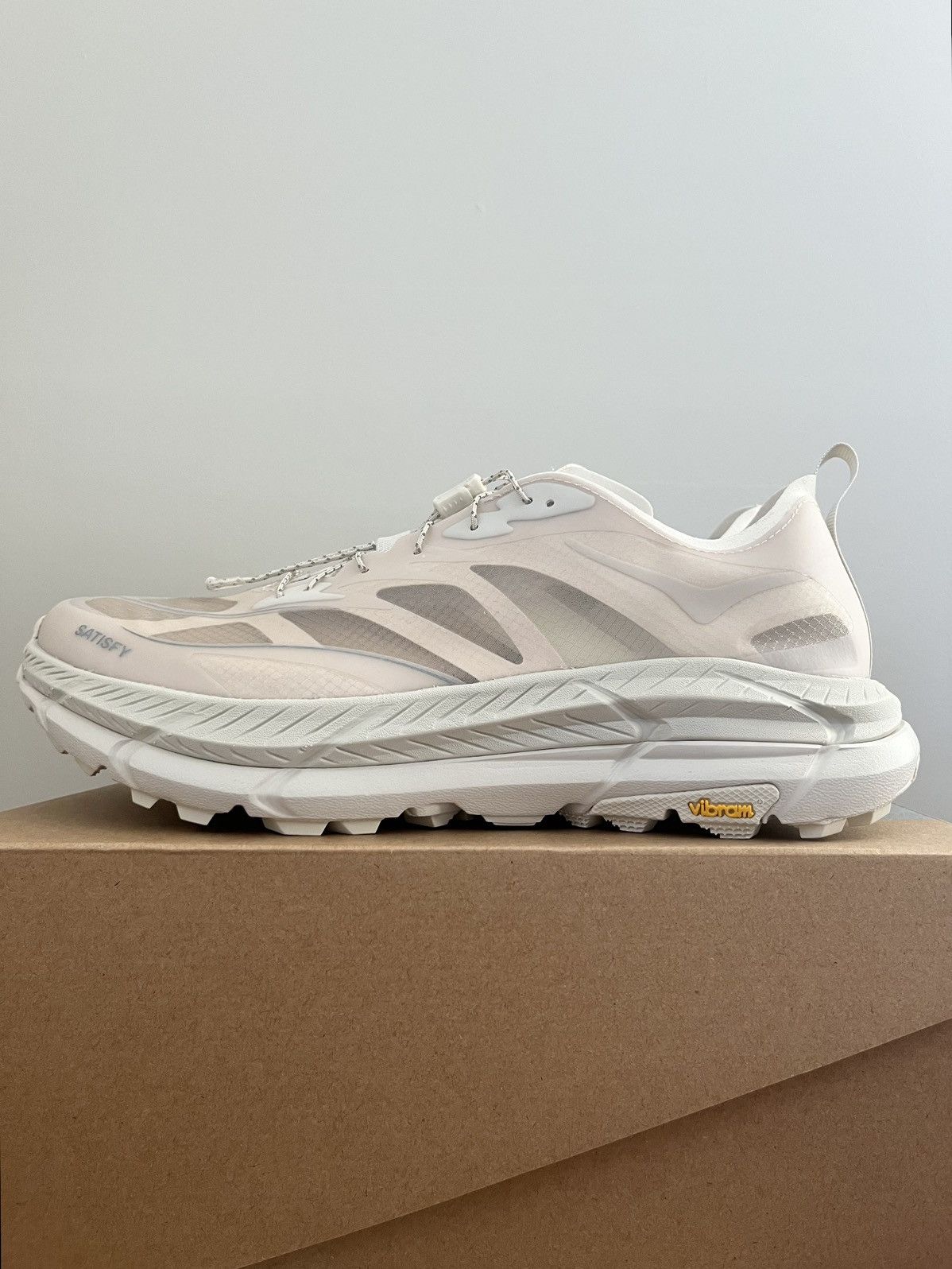 Hoka × Satisfy Hoka One One x Satisfy Mafate Speed 4 Lite Bone Size US 10.5 / EU 43-44 - 4 Thumbnail