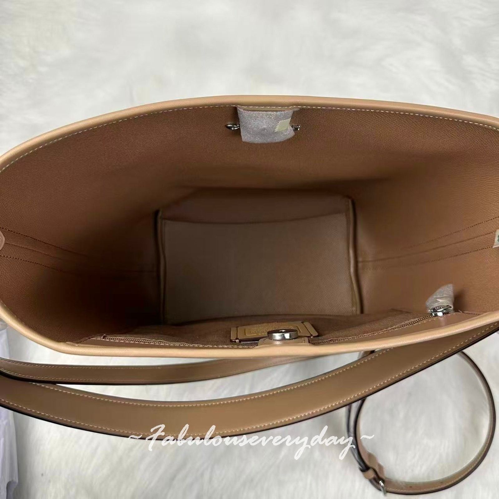 Coach Coach City Large Bucket Bag Crossbody Sig Canvas Sand/Taupe Size ONE SIZE - 8 Thumbnail