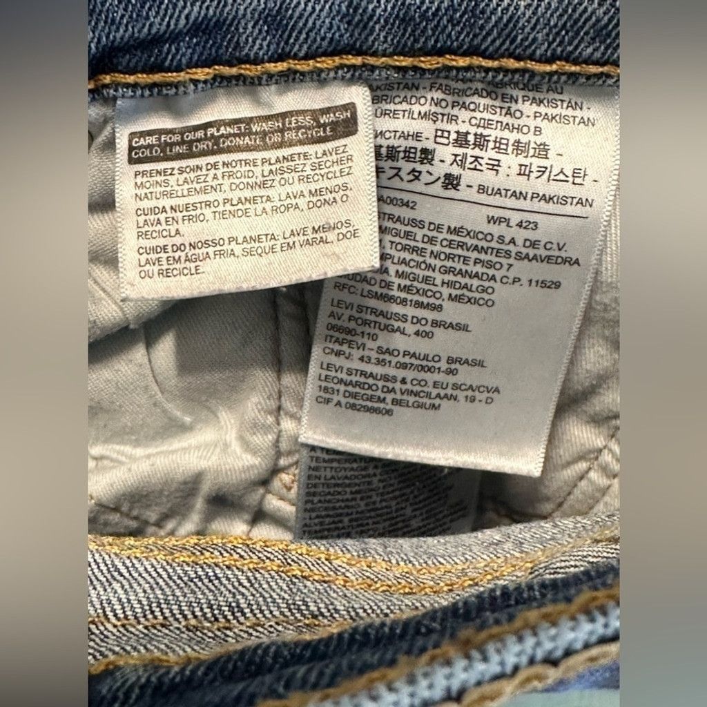 Levi's LEVI’s 505 Straight Leg Fit Blue Men’s Size 36. Size US 36 / EU 52 - 12 Thumbnail