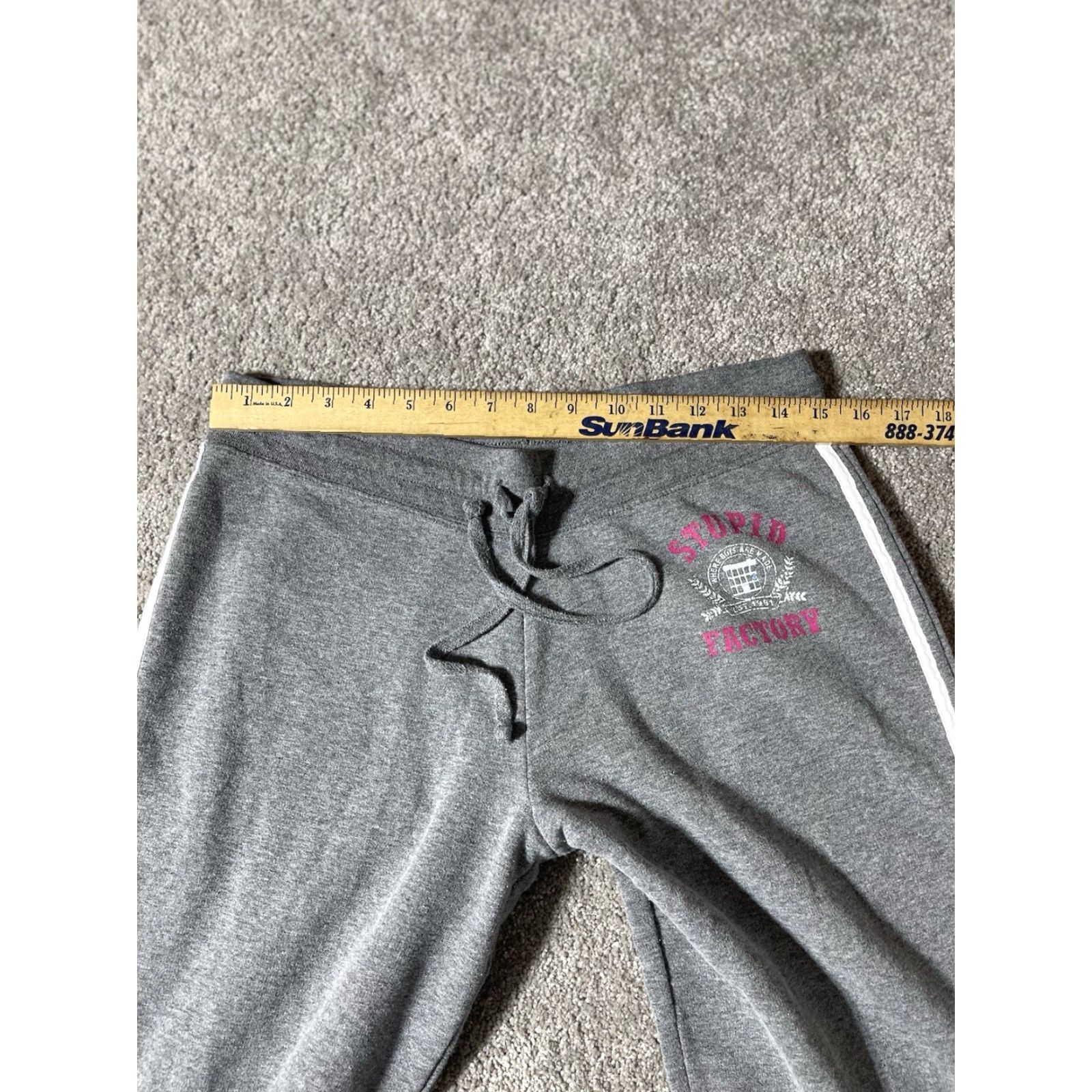 Vintage VINTAGE No Boundaries Y2K Wide Leg Pants Juniors 11 Gray 90s Mean Girls Stupid Factory Boys are Made Womens Jeans Jogger Closure Pull On Size 11 L? Size 32" / US 10 / IT 46 - 6 Thumbnail