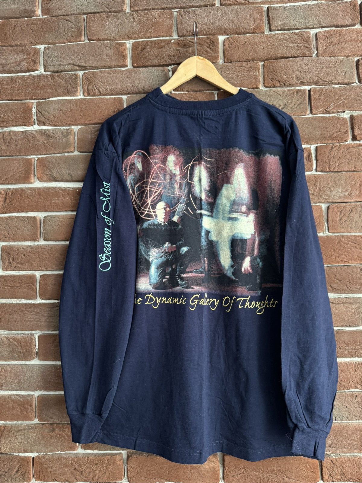 Band Tees 1998 And Oceans Gallery Of Thoughts Black Metal Band Tshirt Size US XL / EU 56 / 4 - 1 Thumbnail