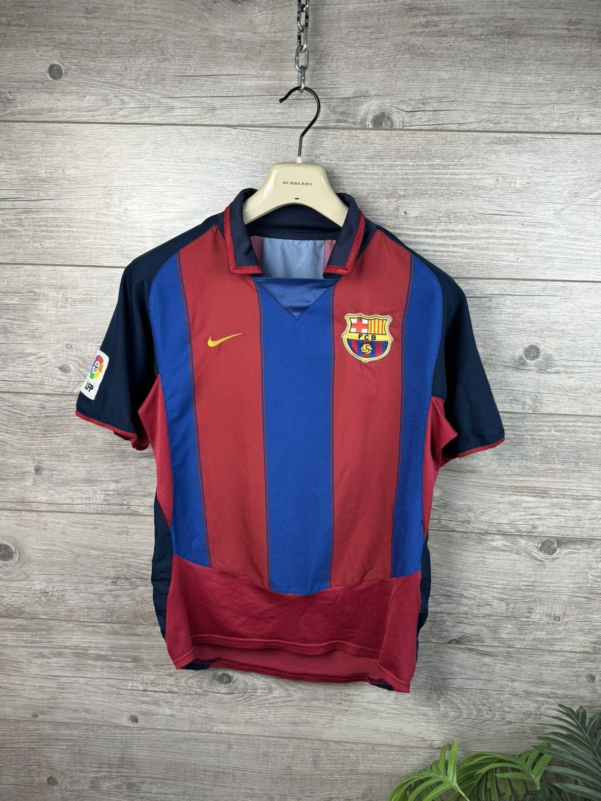 Nike Barcelona FC Nike 2003/04 Izagaren 7 Vintage Football Shirt Size US S / EU 44-46 / 1 - 4 Thumbnail