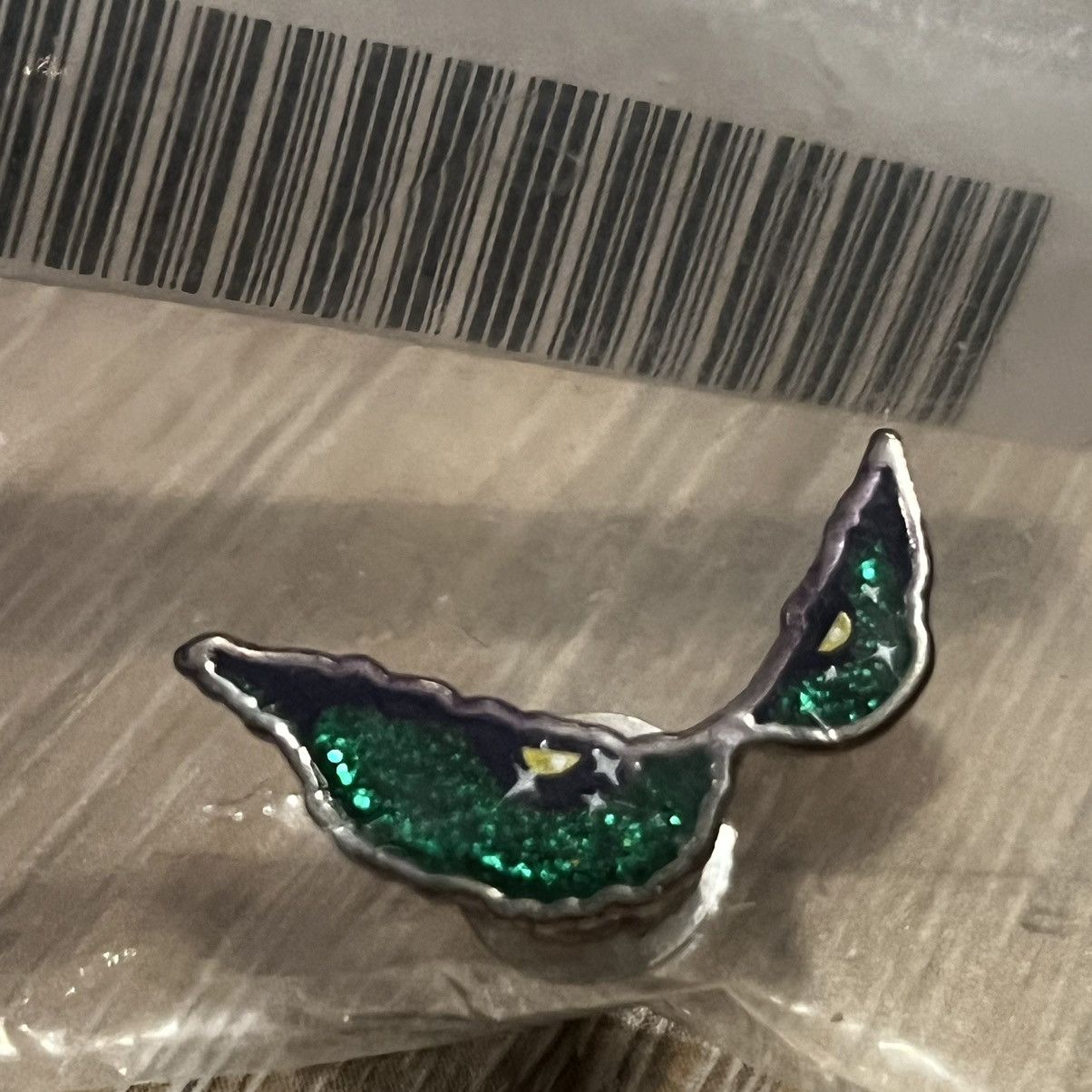 Supreme Supreme Eyes Pin Size ONE SIZE - 2 Thumbnail